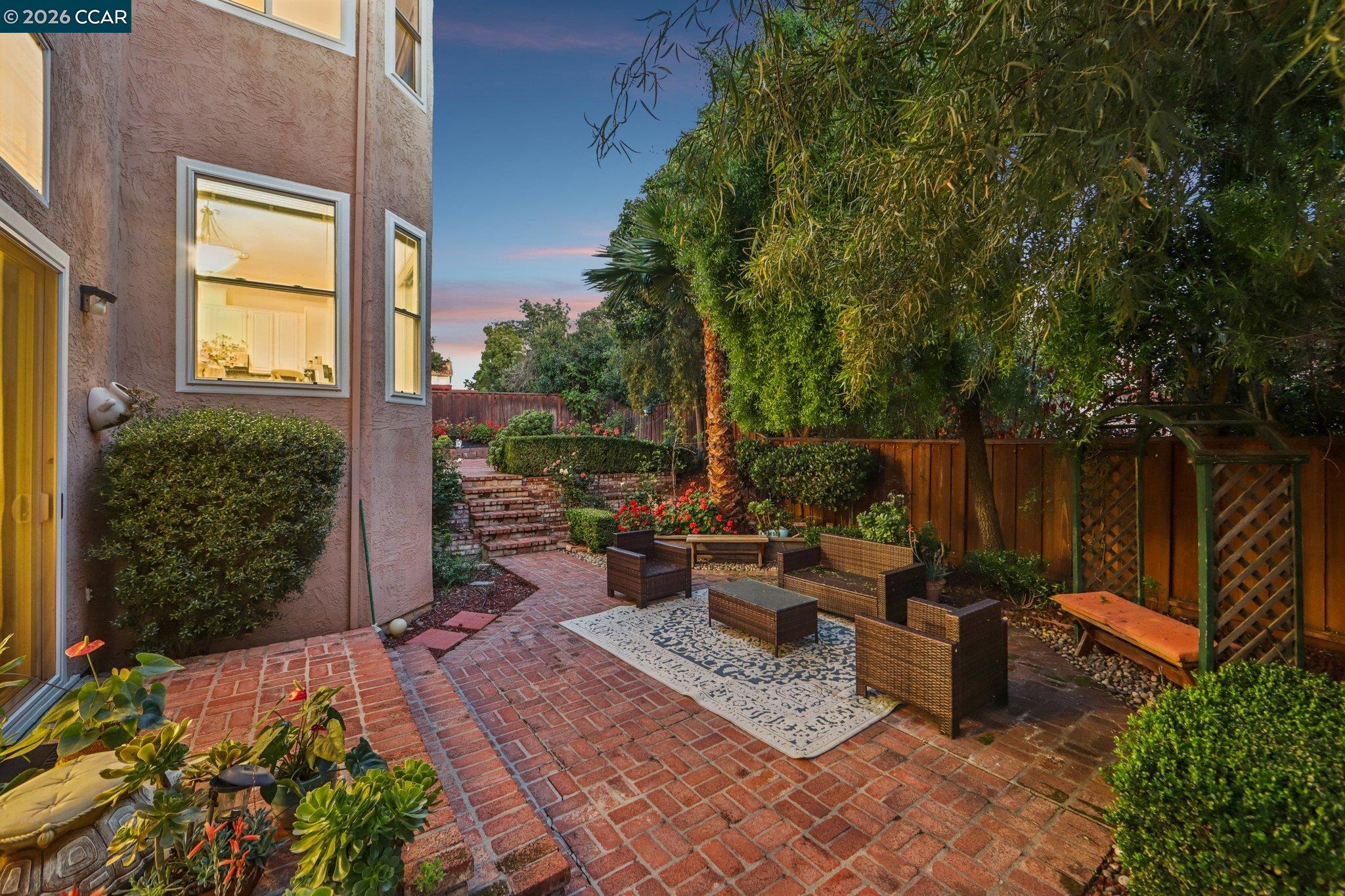 Detail Gallery Image 34 of 47 For 242 El Pueblo Pl, Clayton,  CA 94517 - 4 Beds | 3 Baths