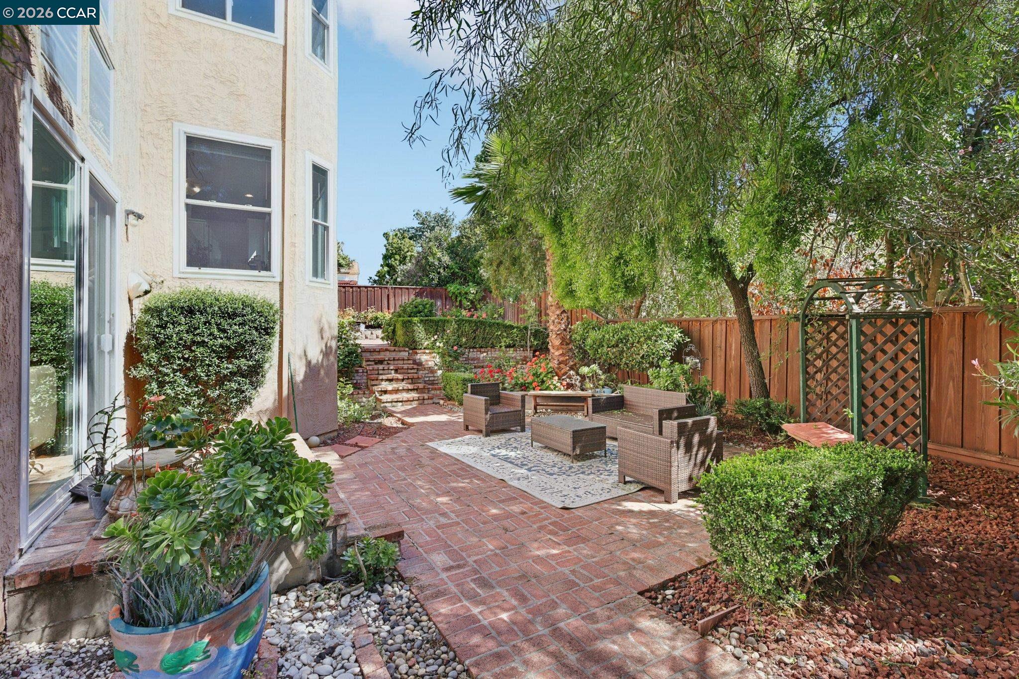 242 El Pueblo Pl, Clayton, CA, 94517