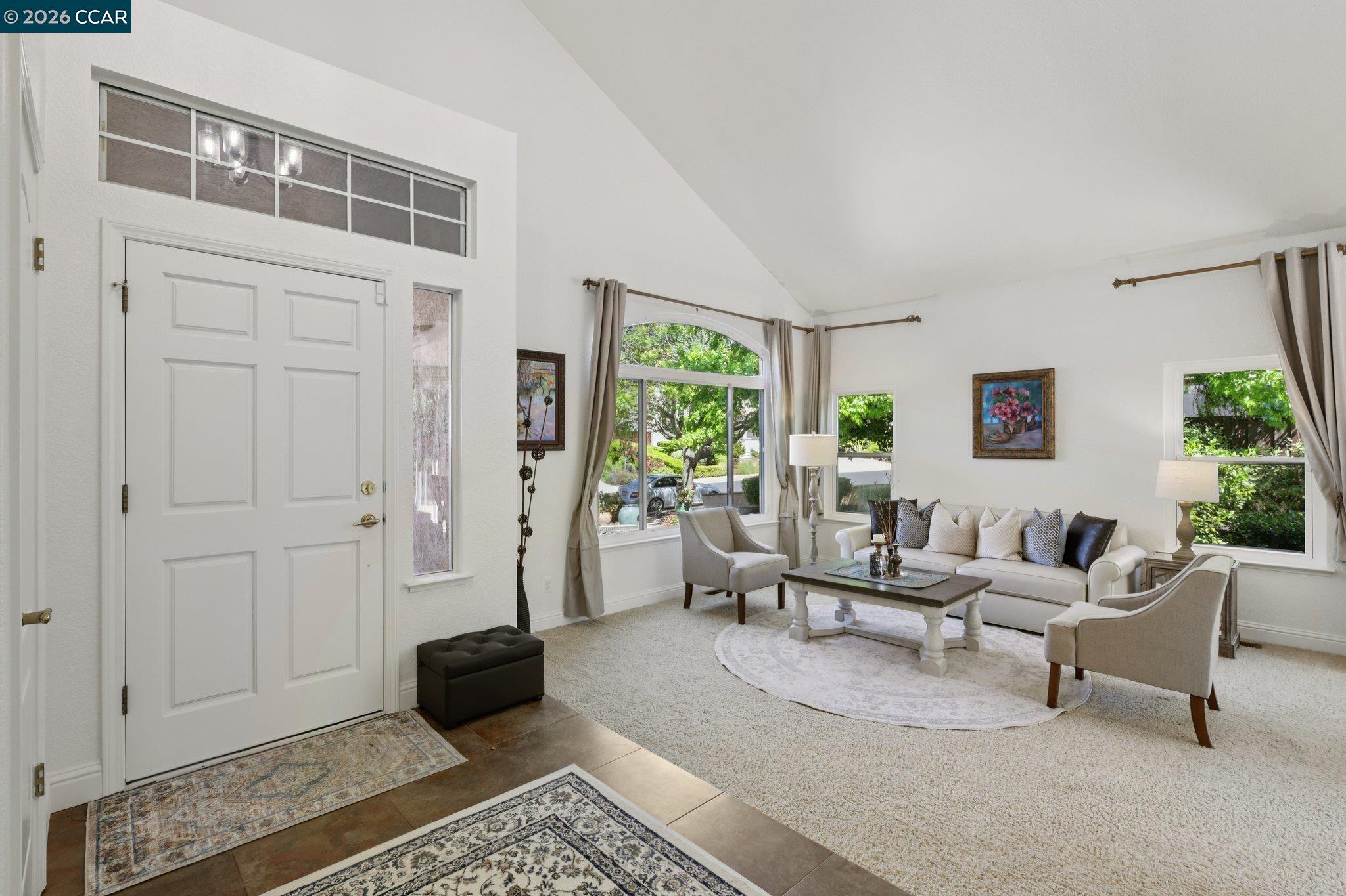 Detail Gallery Image 5 of 47 For 242 El Pueblo Pl, Clayton,  CA 94517 - 4 Beds | 3 Baths