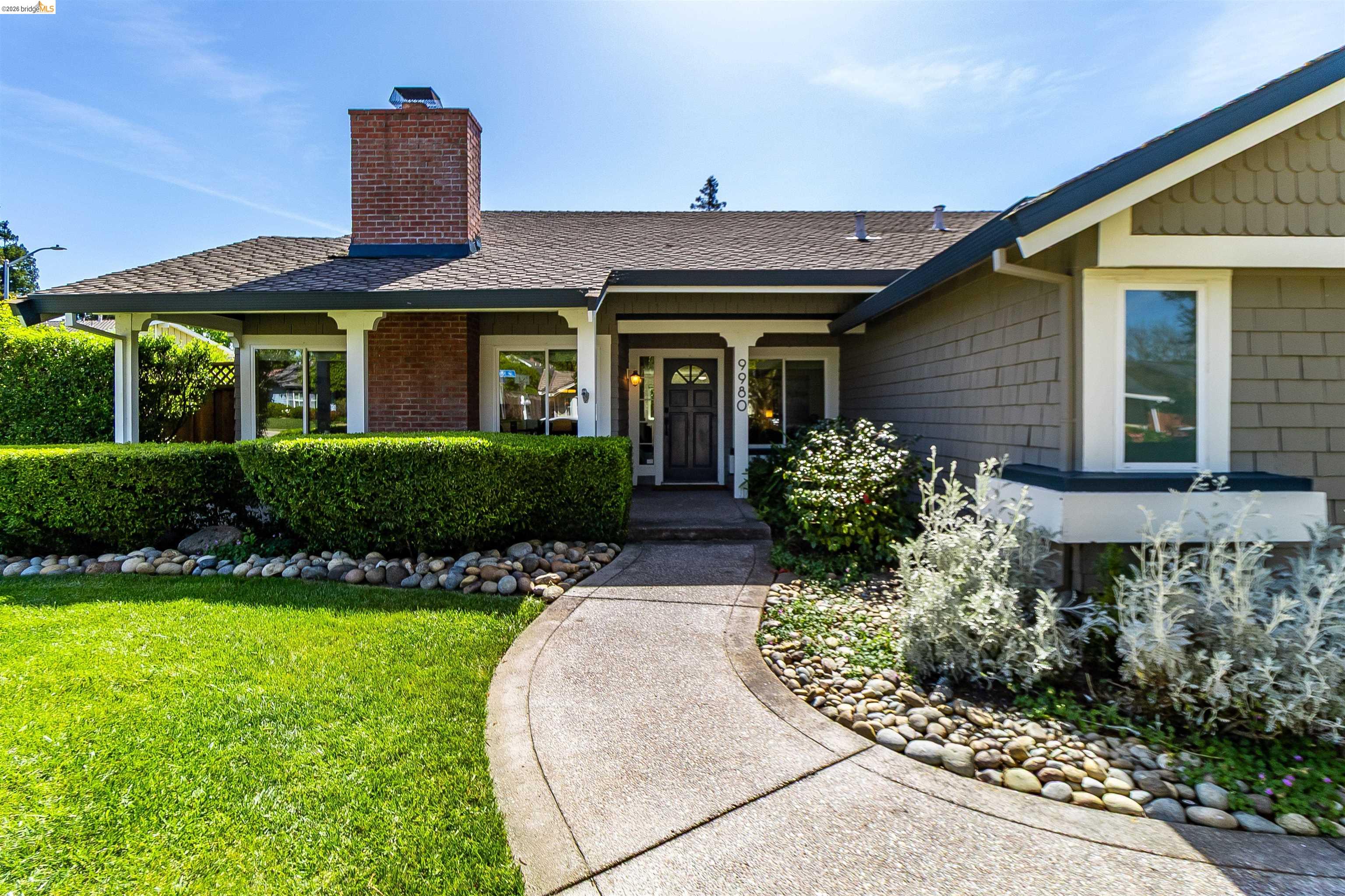 Detail Gallery Image 3 of 41 For 9980 Mangos Dr., San Ramon,  CA 94583 - 3 Beds | 2 Baths