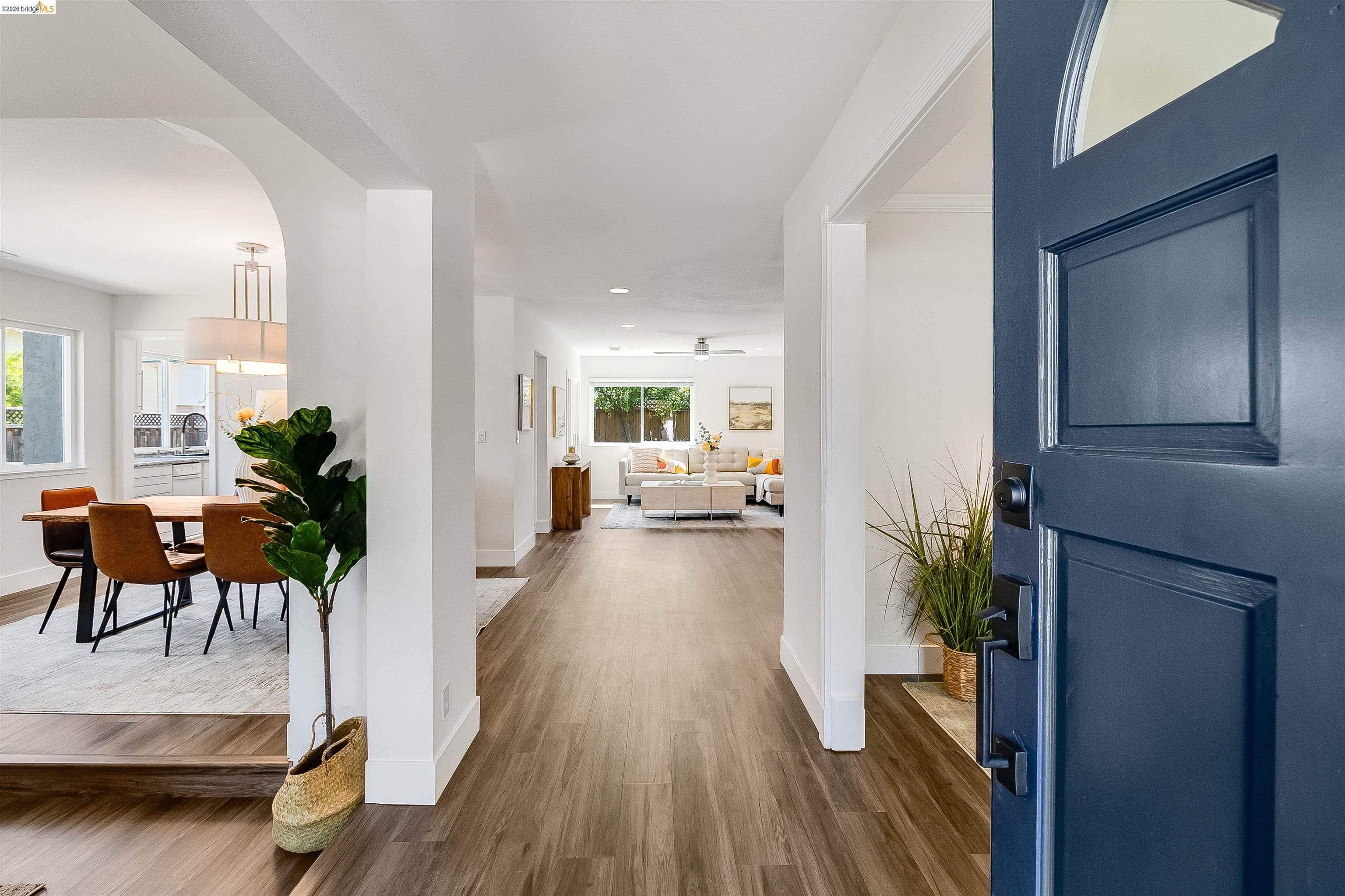 Detail Gallery Image 4 of 41 For 9980 Mangos Dr., San Ramon,  CA 94583 - 3 Beds | 2 Baths