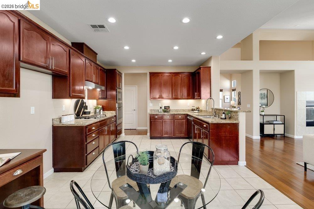 Detail Gallery Image 22 of 90 For 3561 Mallard Way, Antioch,  CA 94509 - 6 Beds | 4/1 Baths