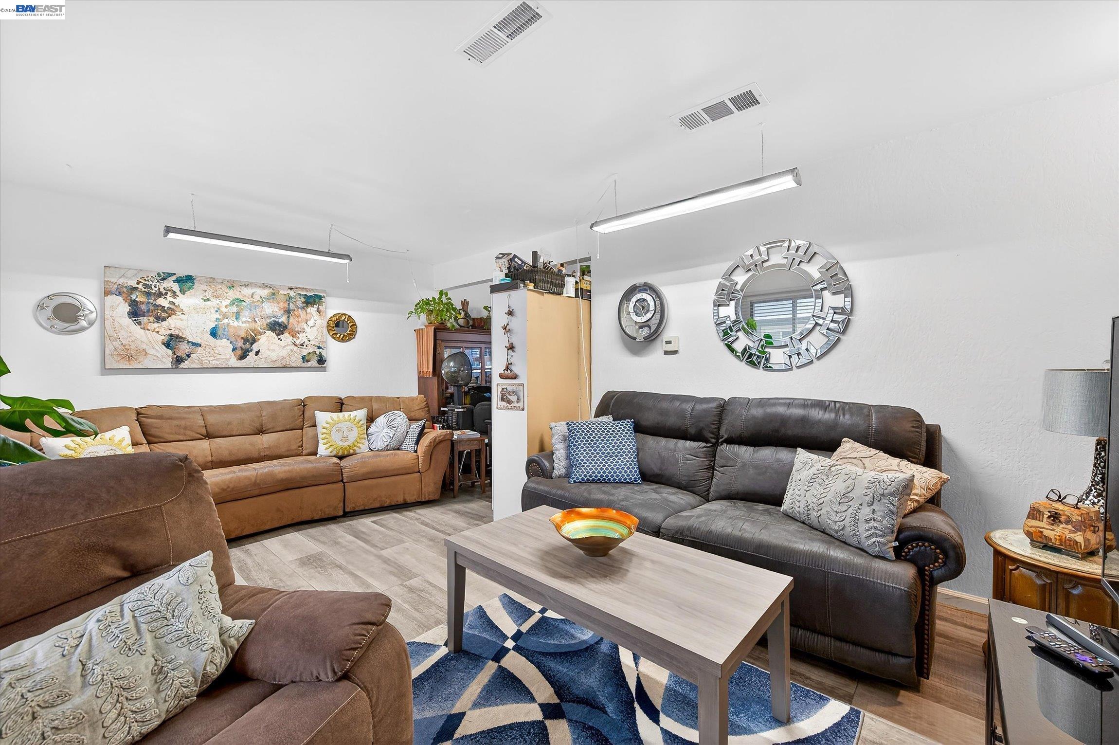 Detail Gallery Image 5 of 24 For 4416 Comanche Way, Pleasanton,  CA 94588 - 3 Beds | 1/1 Baths