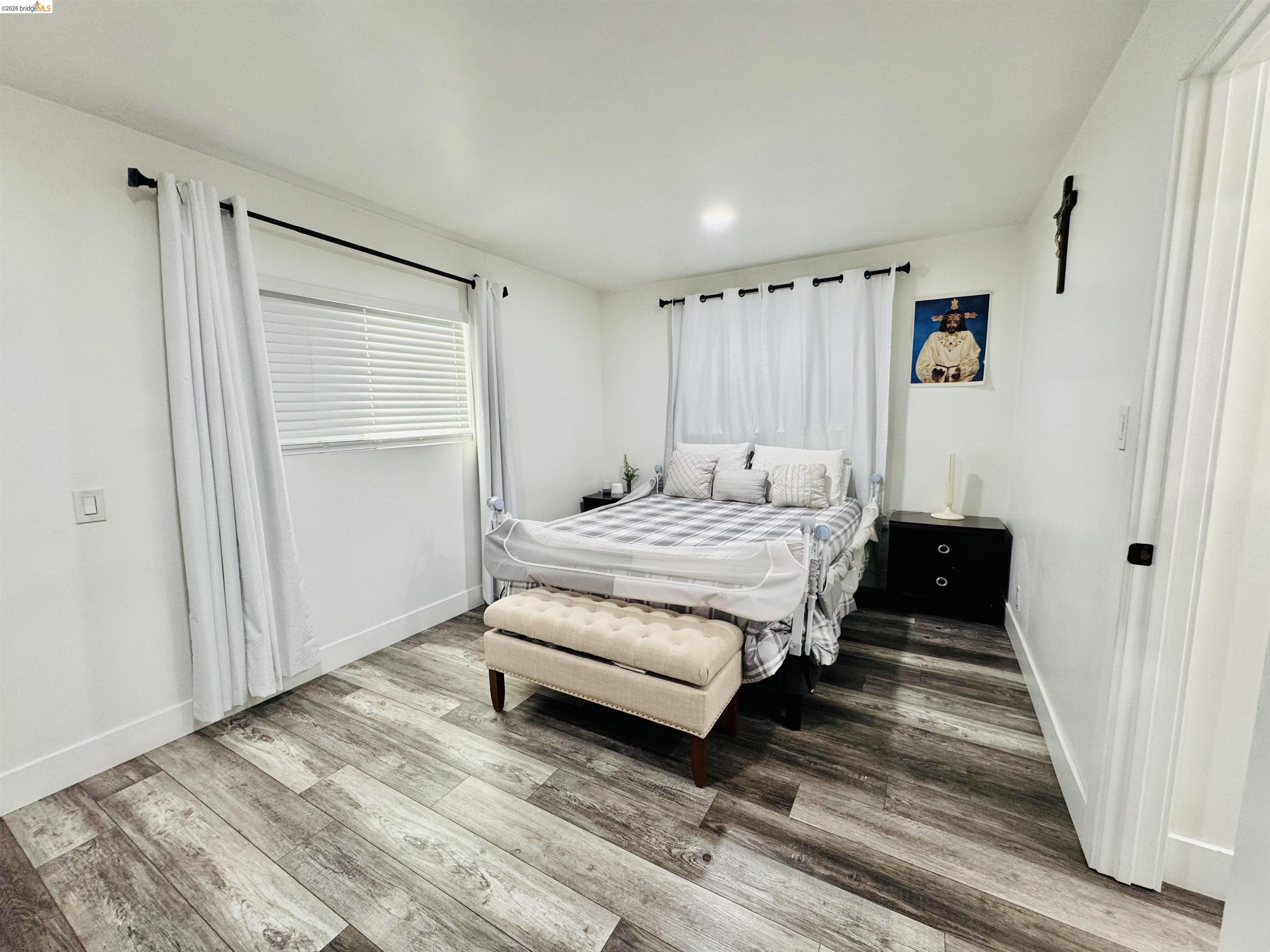 Detail Gallery Image 11 of 18 For 418 Douglas Ave, Oakland,  CA 94603 - 2 Beds | 1 Baths