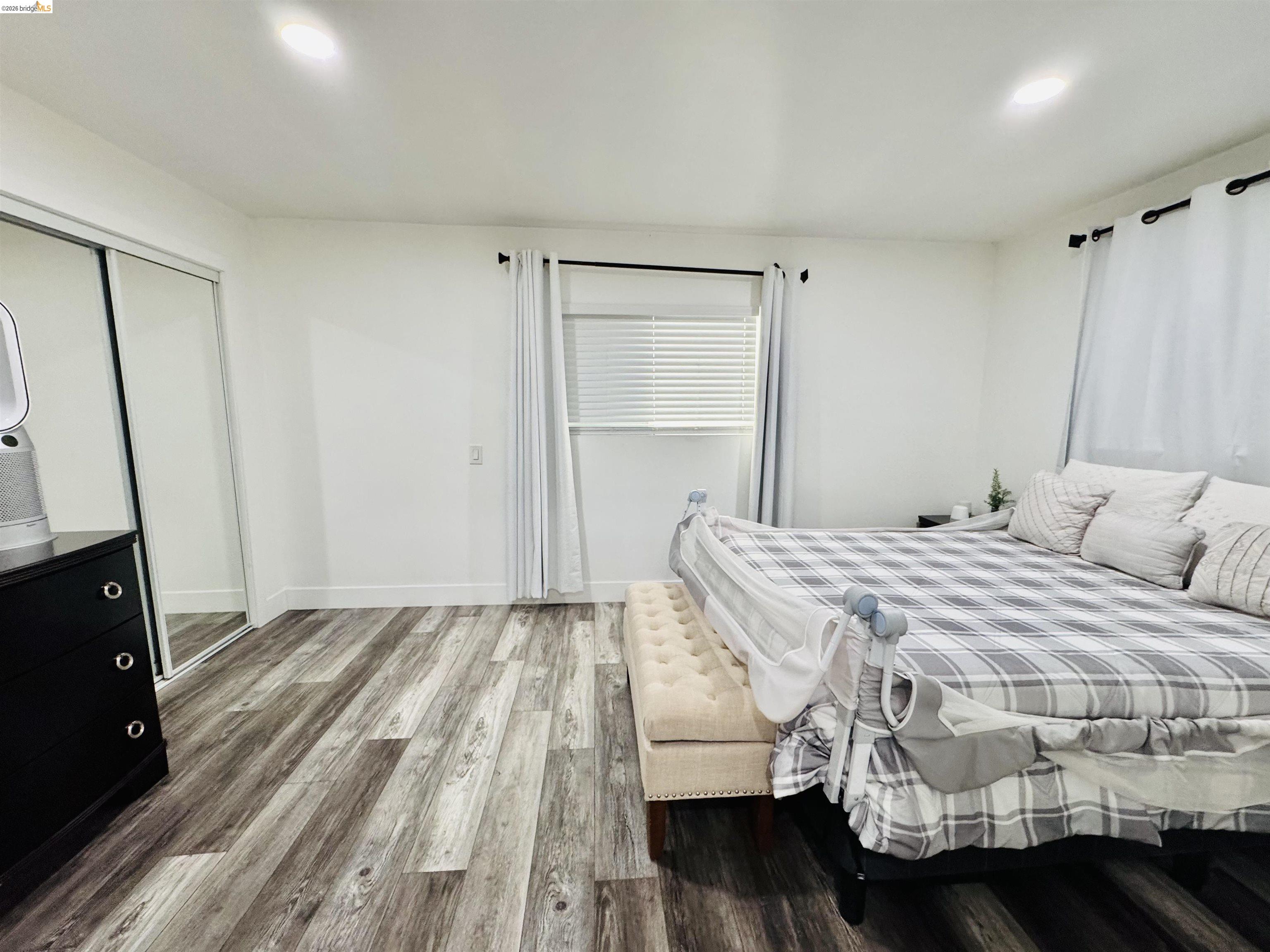 Detail Gallery Image 10 of 18 For 418 Douglas Ave, Oakland,  CA 94603 - 2 Beds | 1 Baths