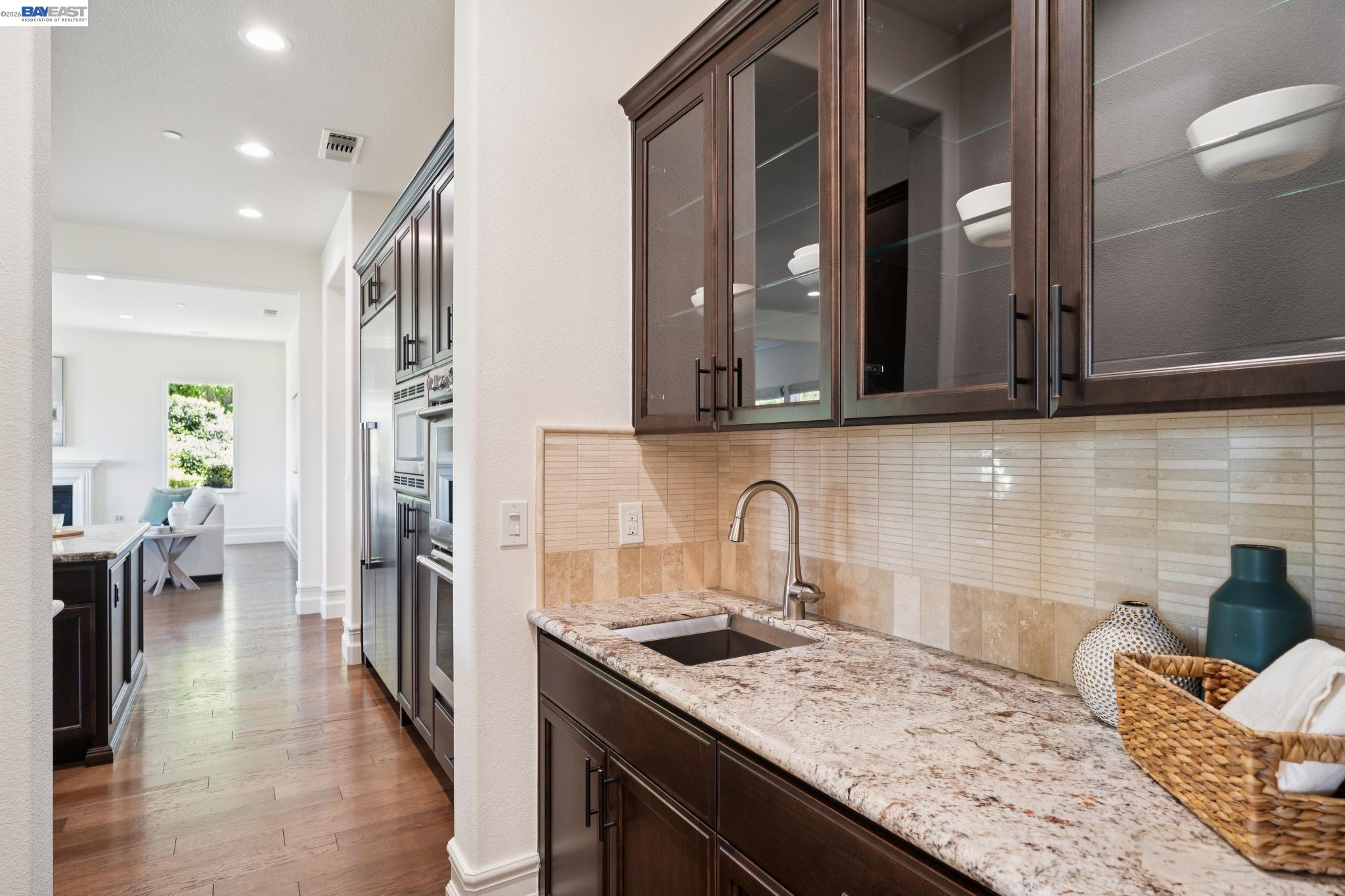 Detail Gallery Image 16 of 60 For 2383 Silver Oaks Ln, Pleasanton,  CA 94566 - 4 Beds | 4/1 Baths