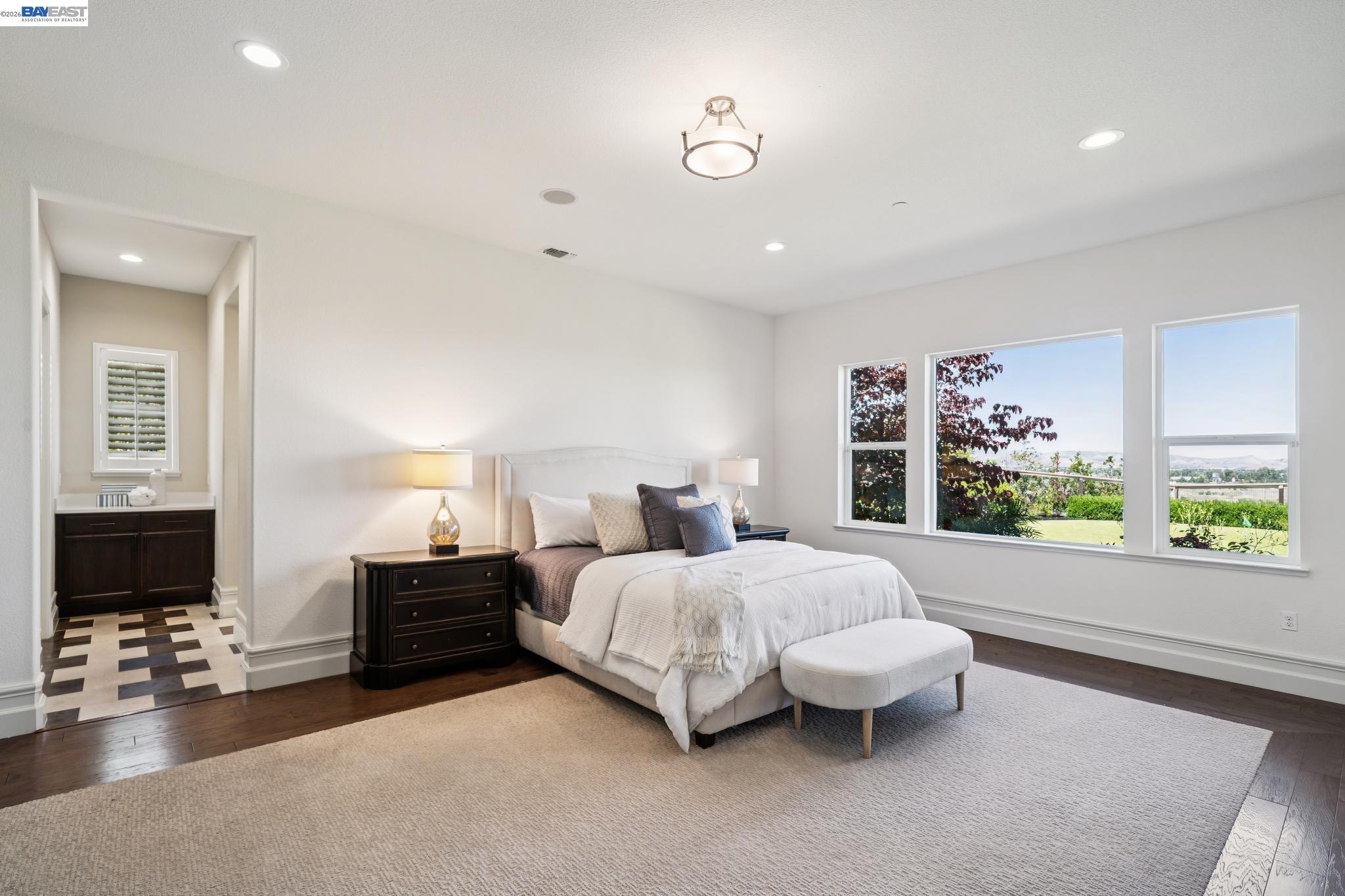 Detail Gallery Image 26 of 60 For 2383 Silver Oaks Ln, Pleasanton,  CA 94566 - 4 Beds | 4/1 Baths