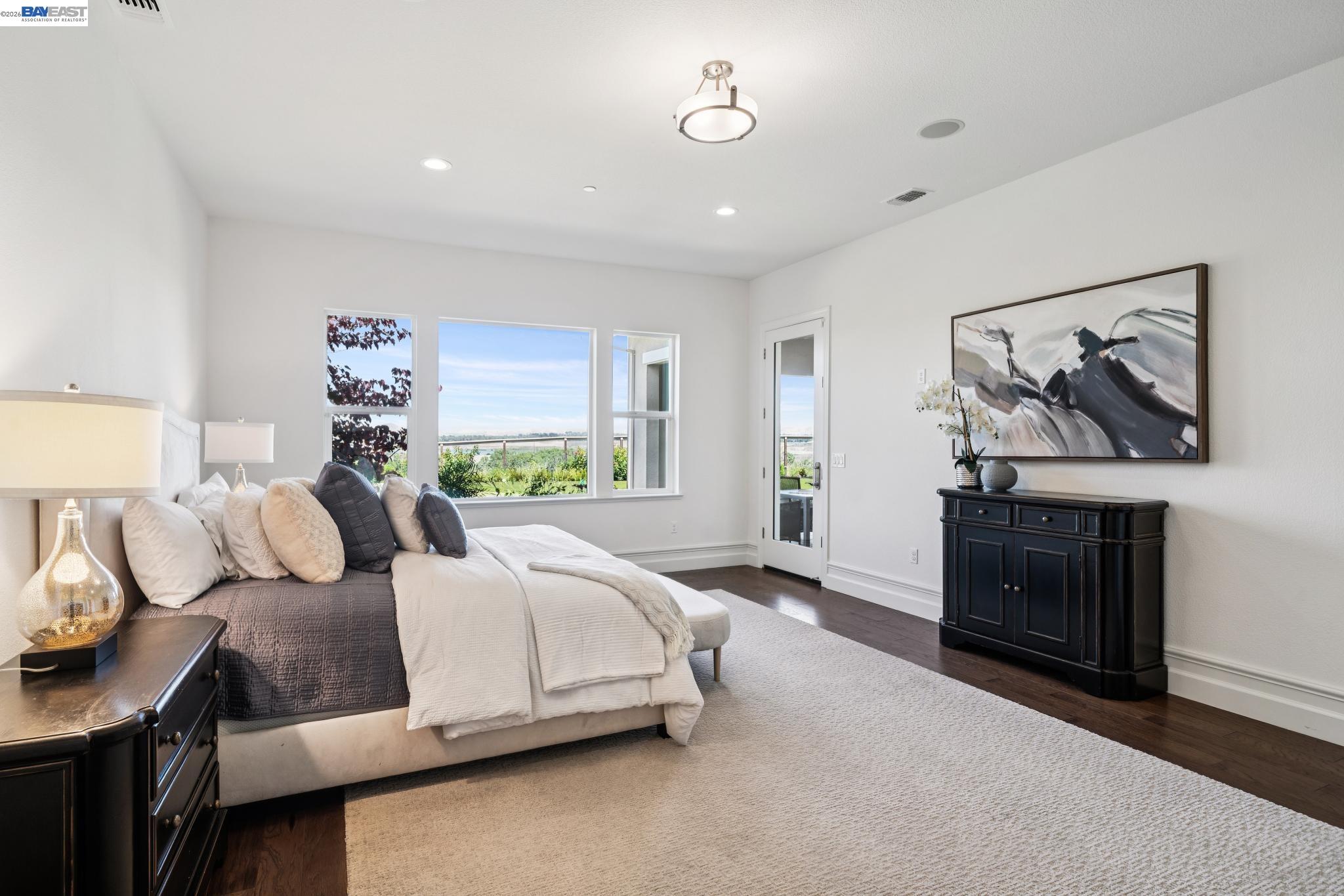 Detail Gallery Image 28 of 60 For 2383 Silver Oaks Ln, Pleasanton,  CA 94566 - 4 Beds | 4/1 Baths