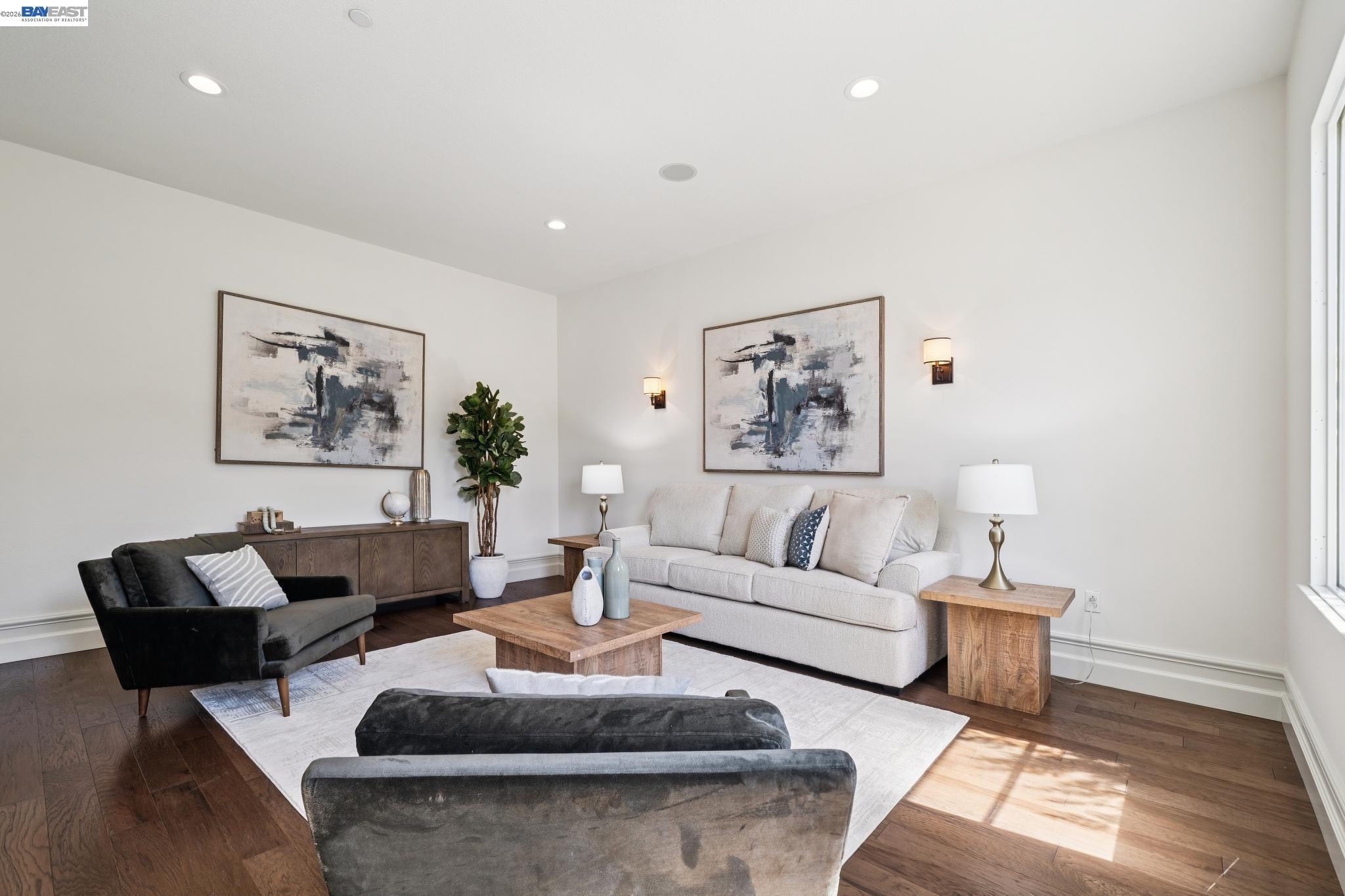 Detail Gallery Image 4 of 60 For 2383 Silver Oaks Ln, Pleasanton,  CA 94566 - 4 Beds | 4/1 Baths