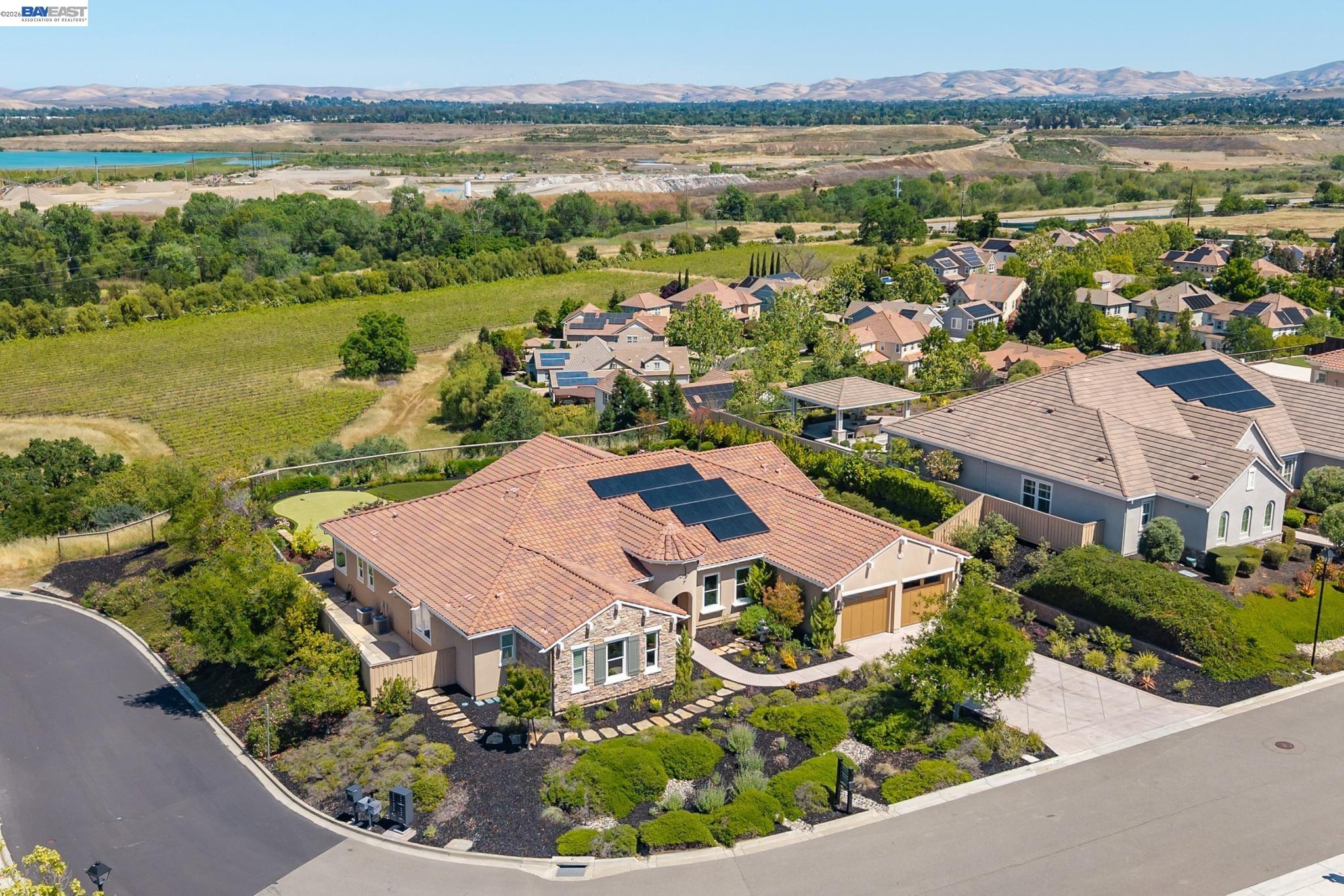 Detail Gallery Image 57 of 60 For 2383 Silver Oaks Ln, Pleasanton,  CA 94566 - 4 Beds | 4/1 Baths