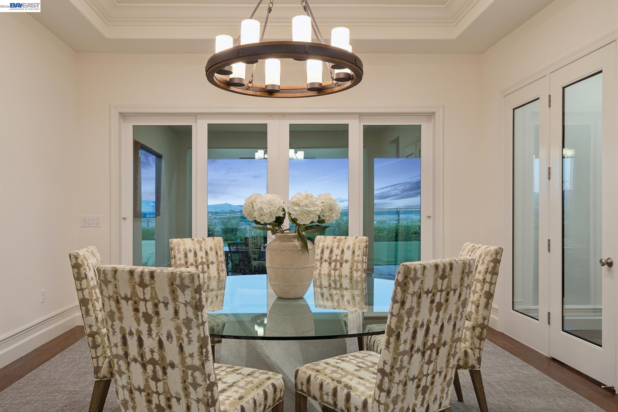 Detail Gallery Image 9 of 60 For 2383 Silver Oaks Ln, Pleasanton,  CA 94566 - 4 Beds | 4/1 Baths