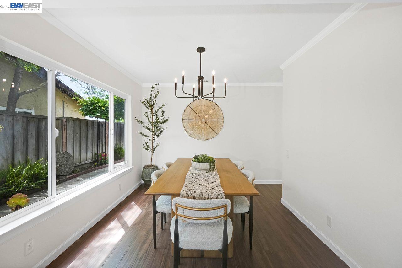 Detail Gallery Image 12 of 51 For 8135 Merion Dr, Newark,  CA 94560 - 4 Beds | 2/1 Baths