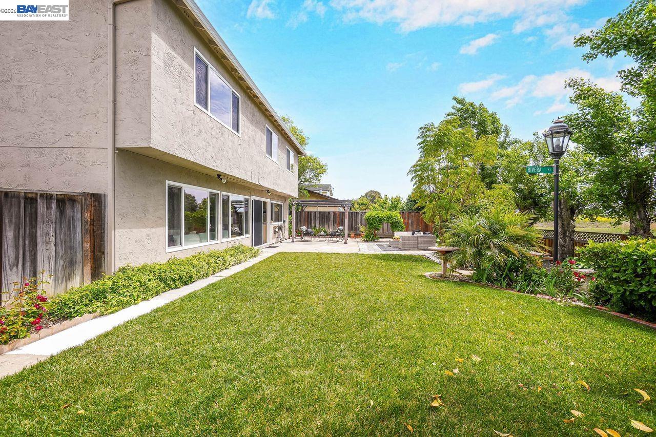 Detail Gallery Image 45 of 51 For 8135 Merion Dr, Newark,  CA 94560 - 4 Beds | 2/1 Baths