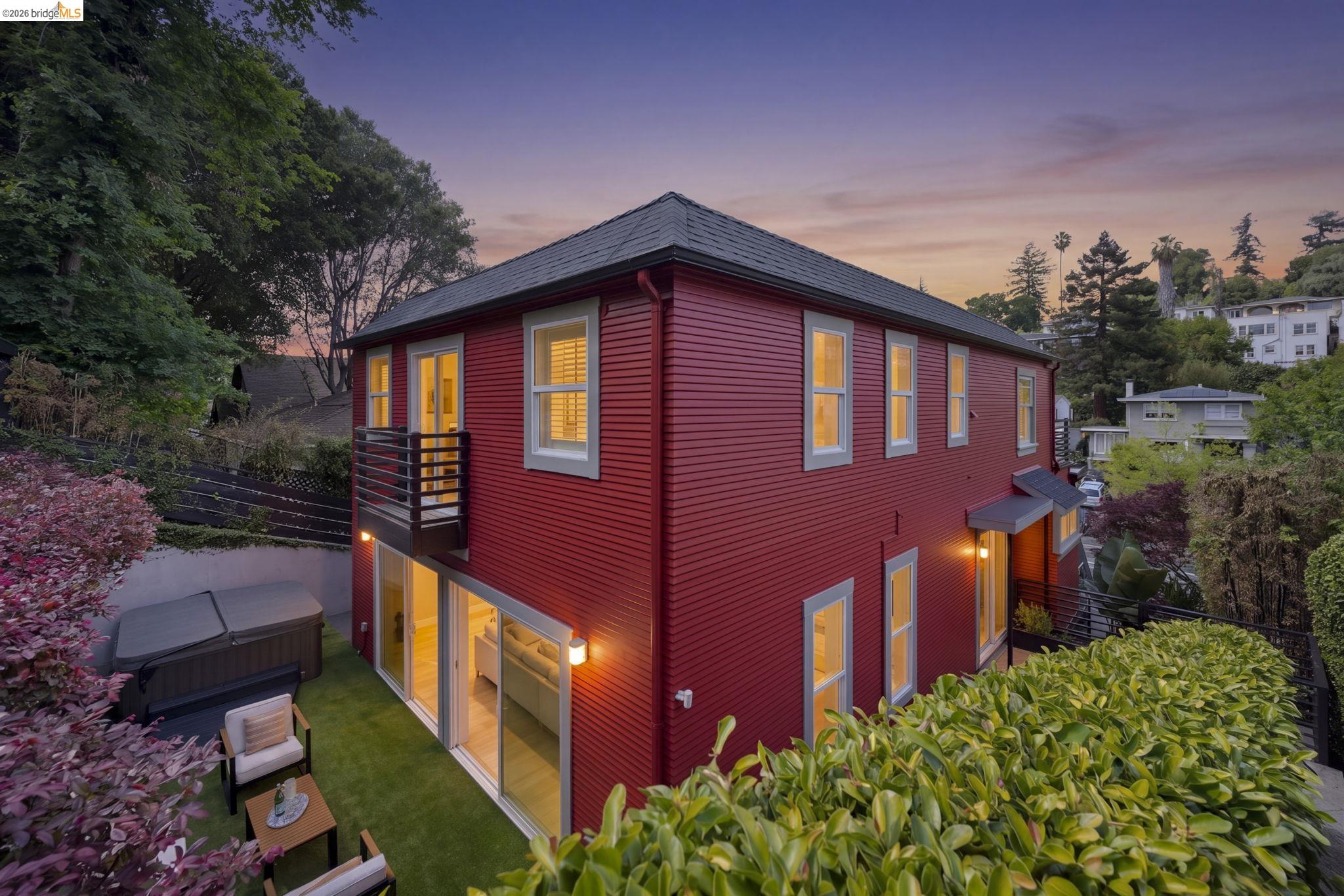 683 Mandana Blvd., Oakland, CA, 94610