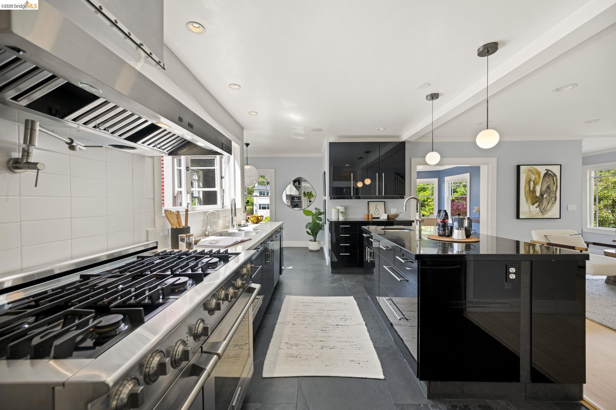 683 Mandana Blvd., Oakland, CA, 94610