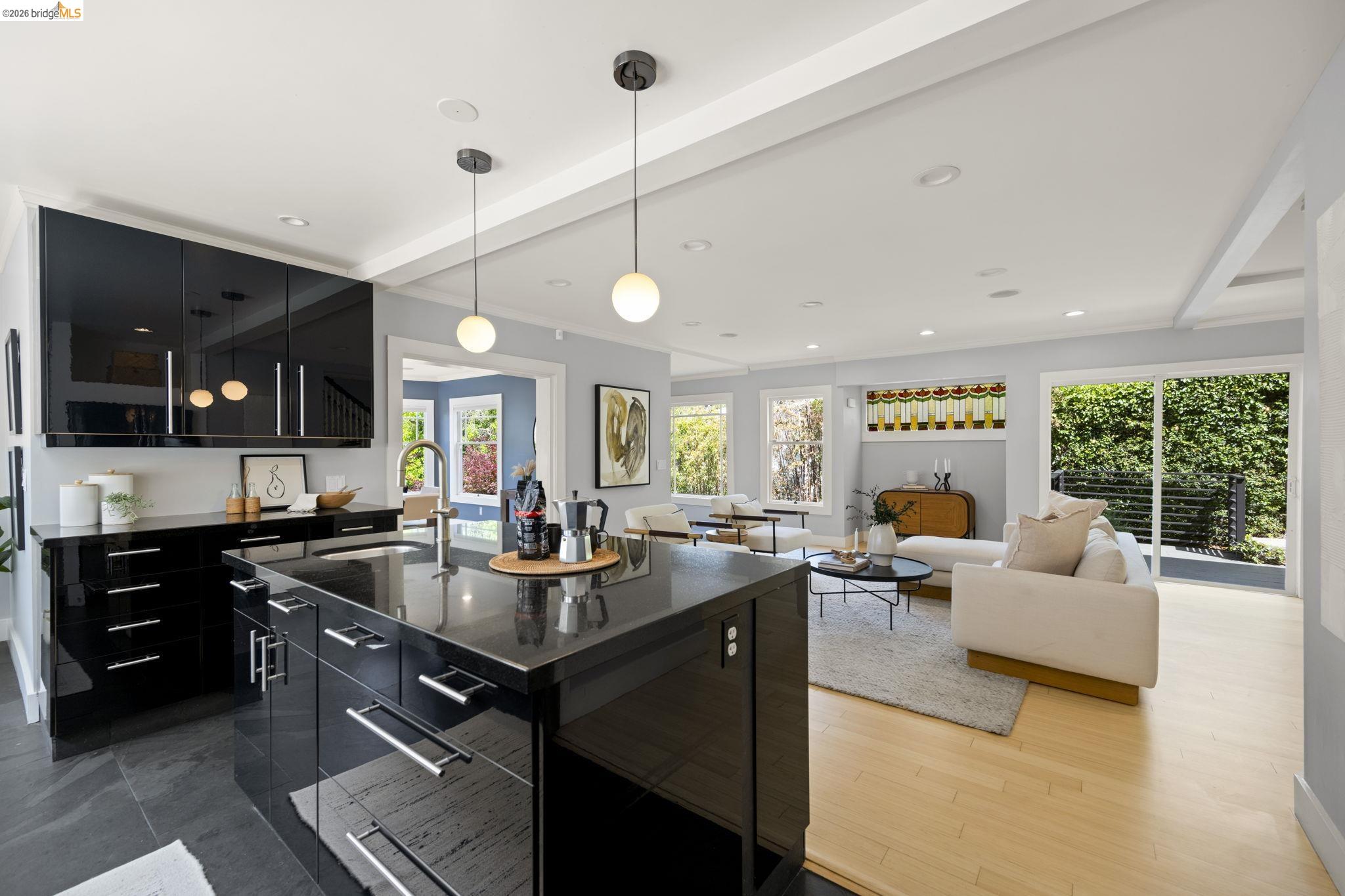 683 Mandana Blvd., Oakland, CA, 94610