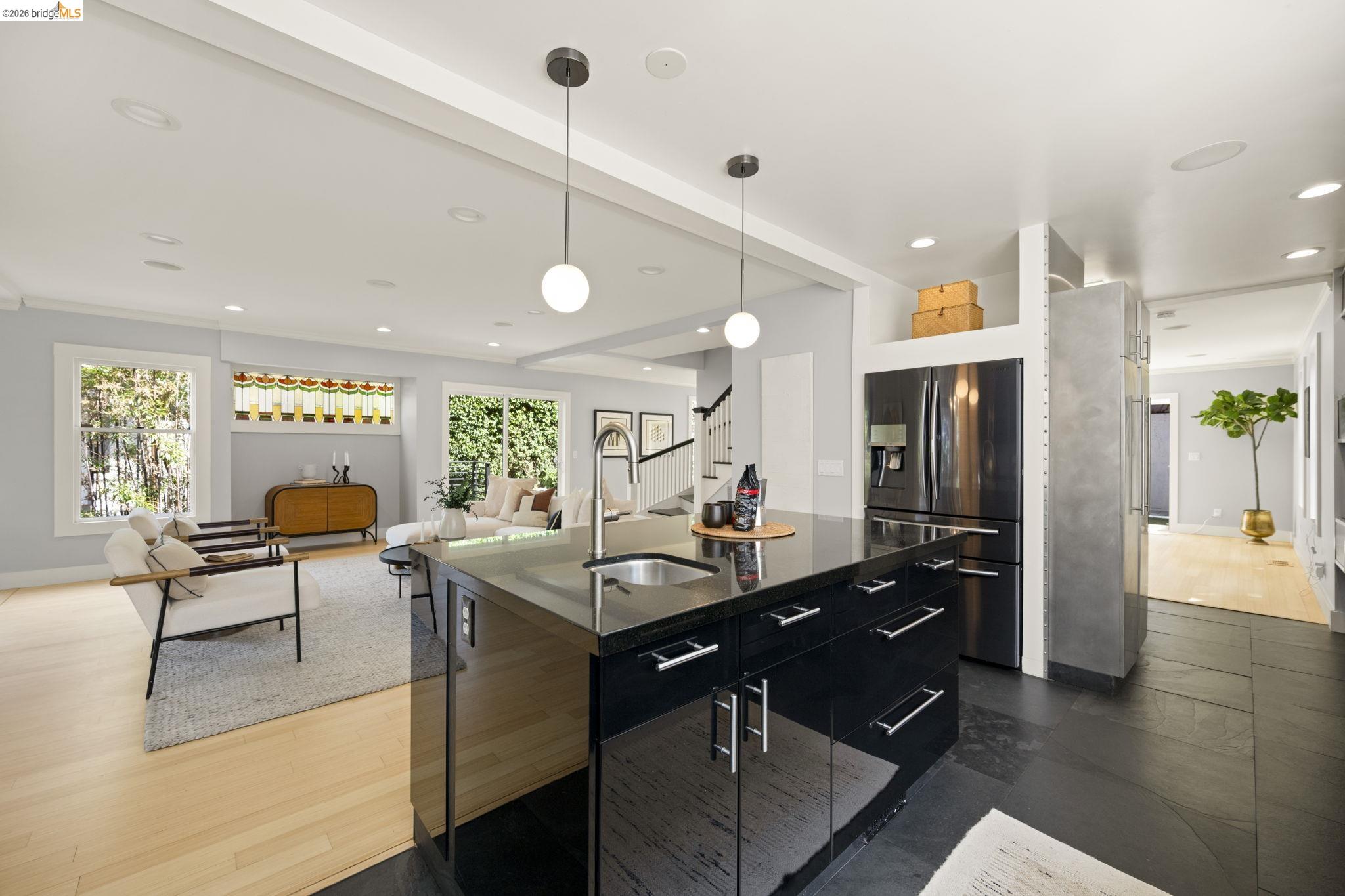 683 Mandana Blvd., Oakland, CA, 94610