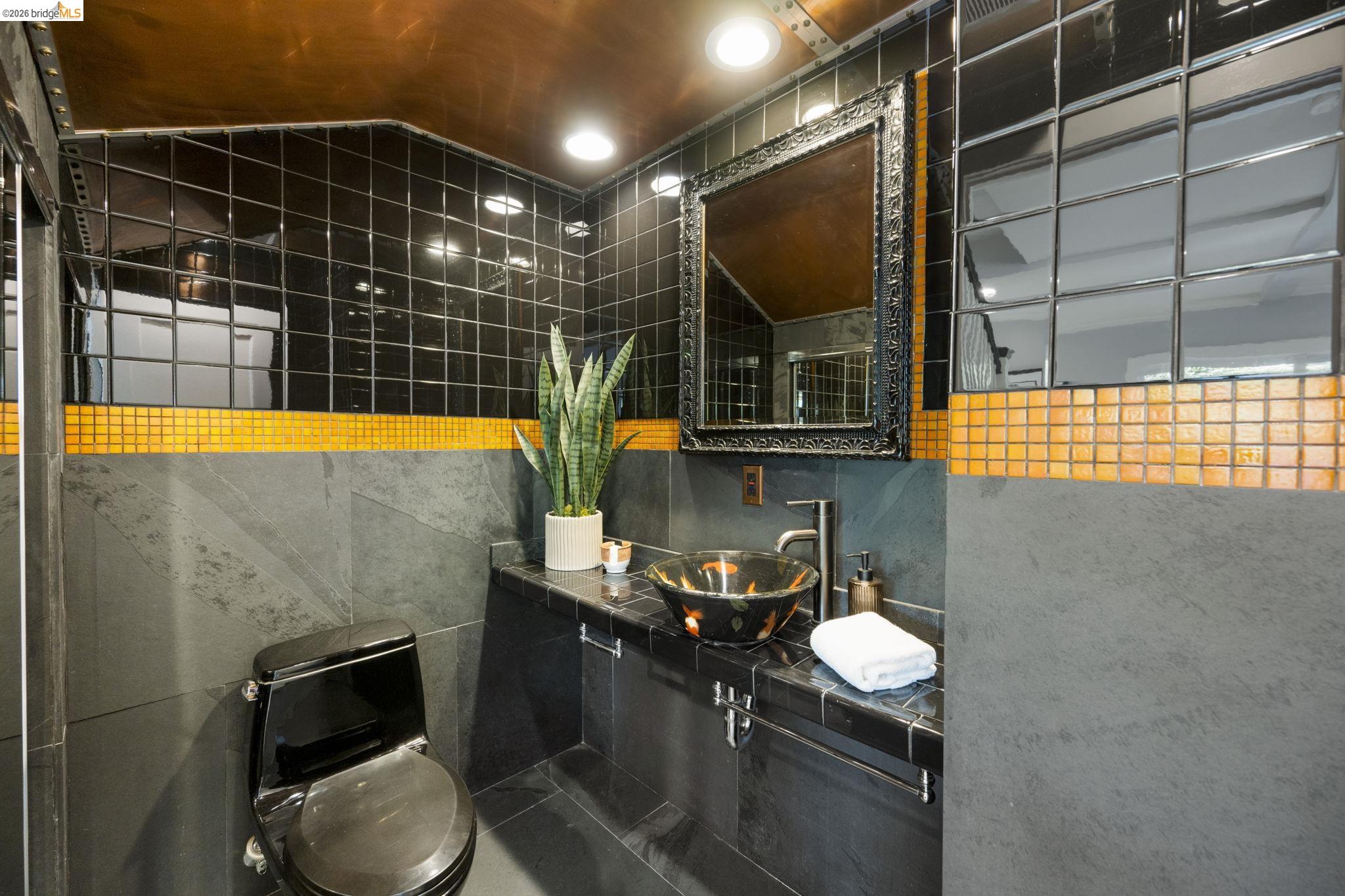 683 Mandana Blvd., Oakland, CA, 94610