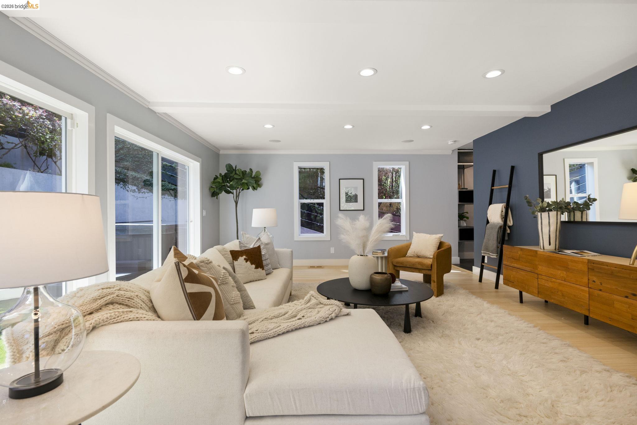 683 Mandana Blvd., Oakland, CA, 94610