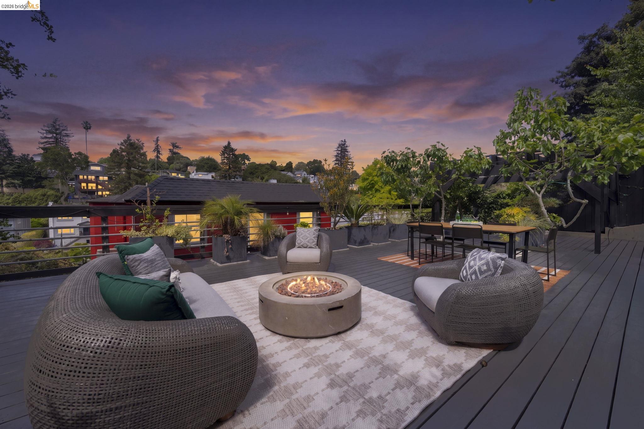 683 Mandana Blvd., Oakland, CA, 94610