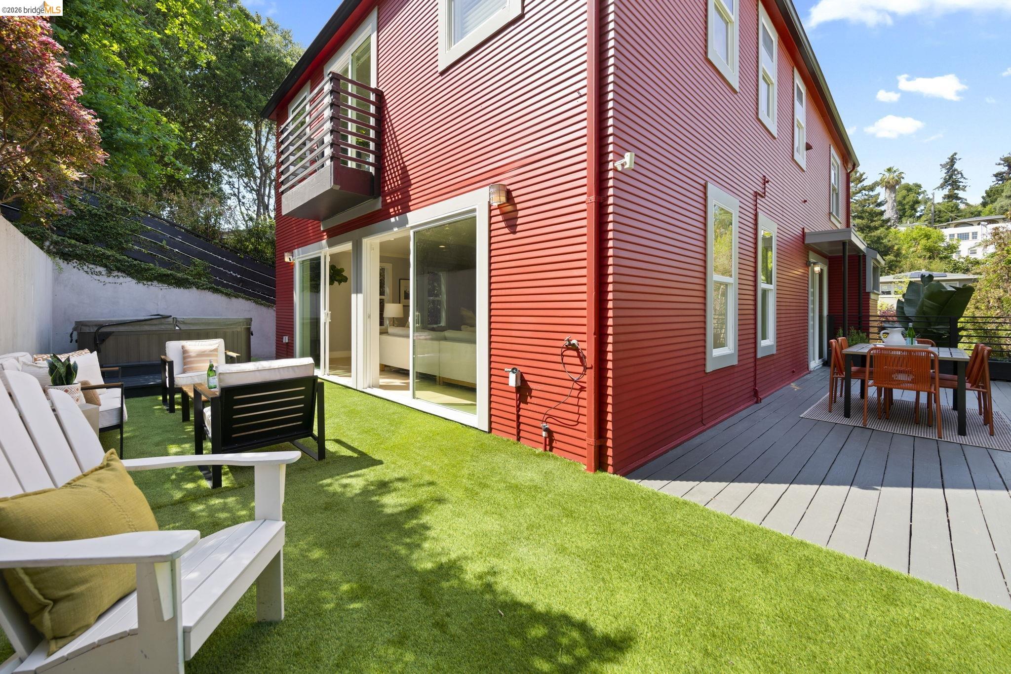 683 Mandana Blvd., Oakland, CA, 94610