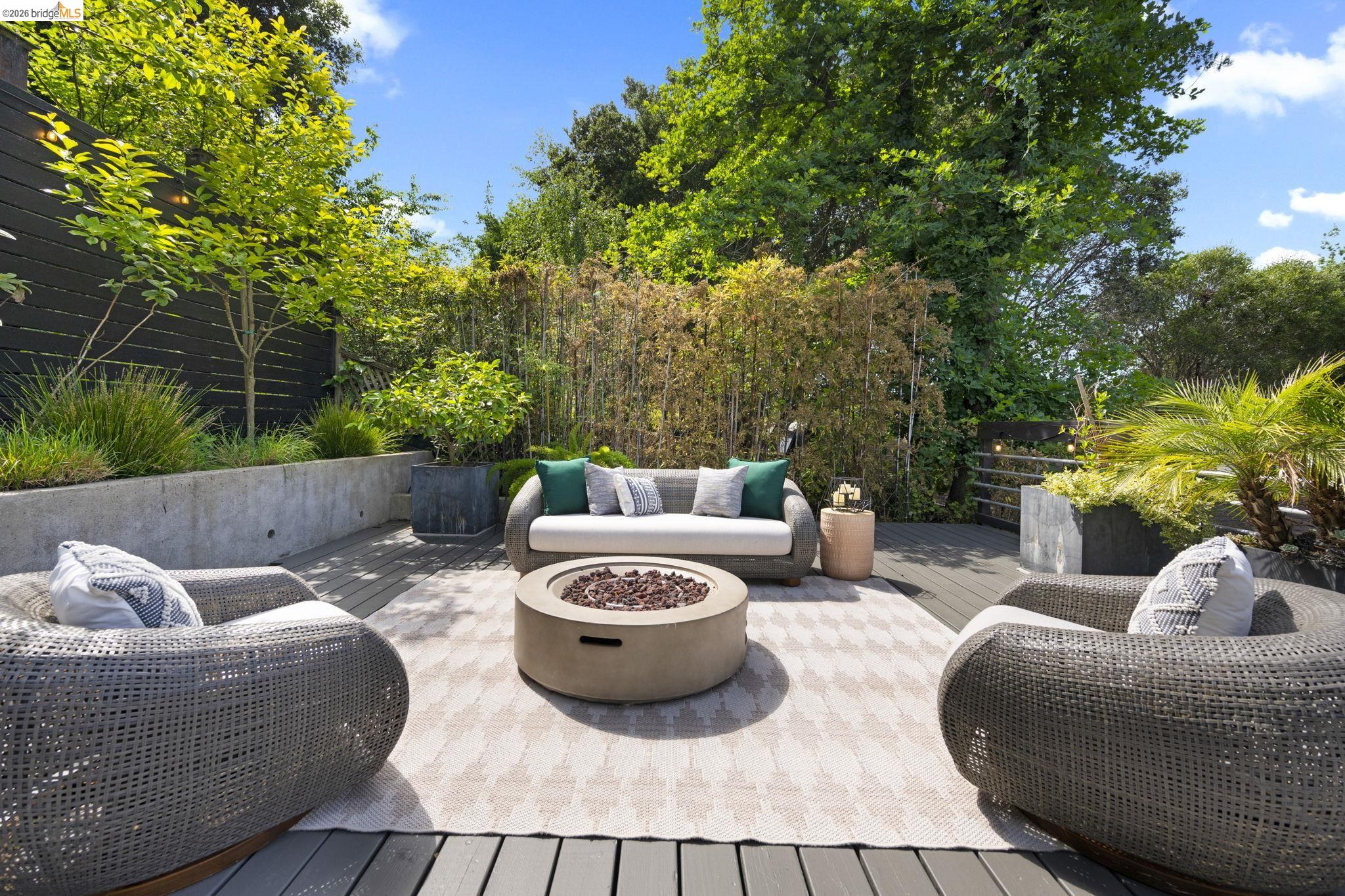 683 Mandana Blvd., Oakland, CA, 94610