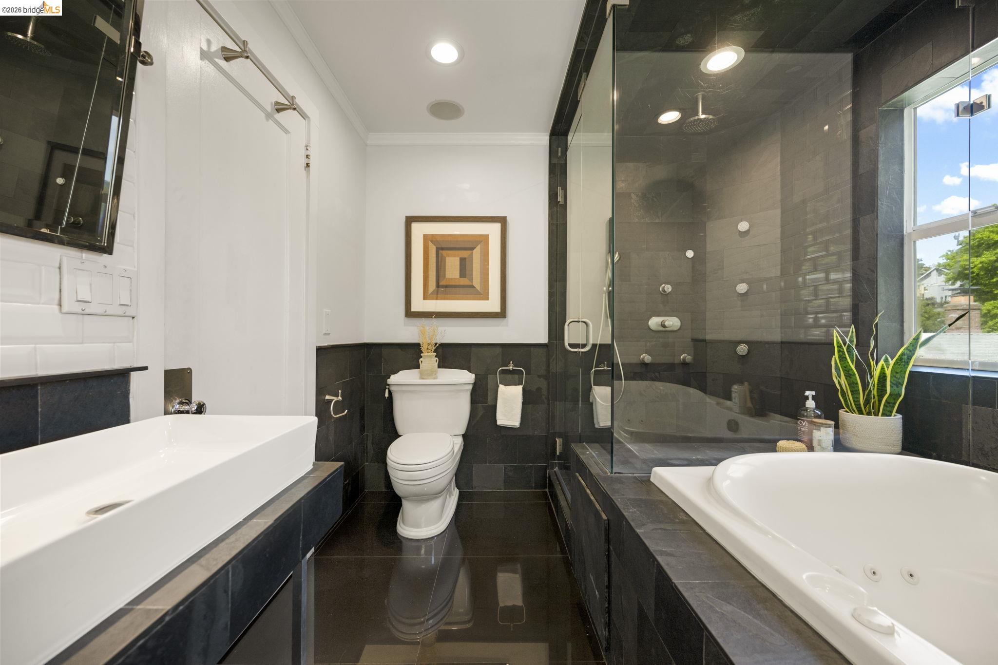 683 Mandana Blvd., Oakland, CA, 94610