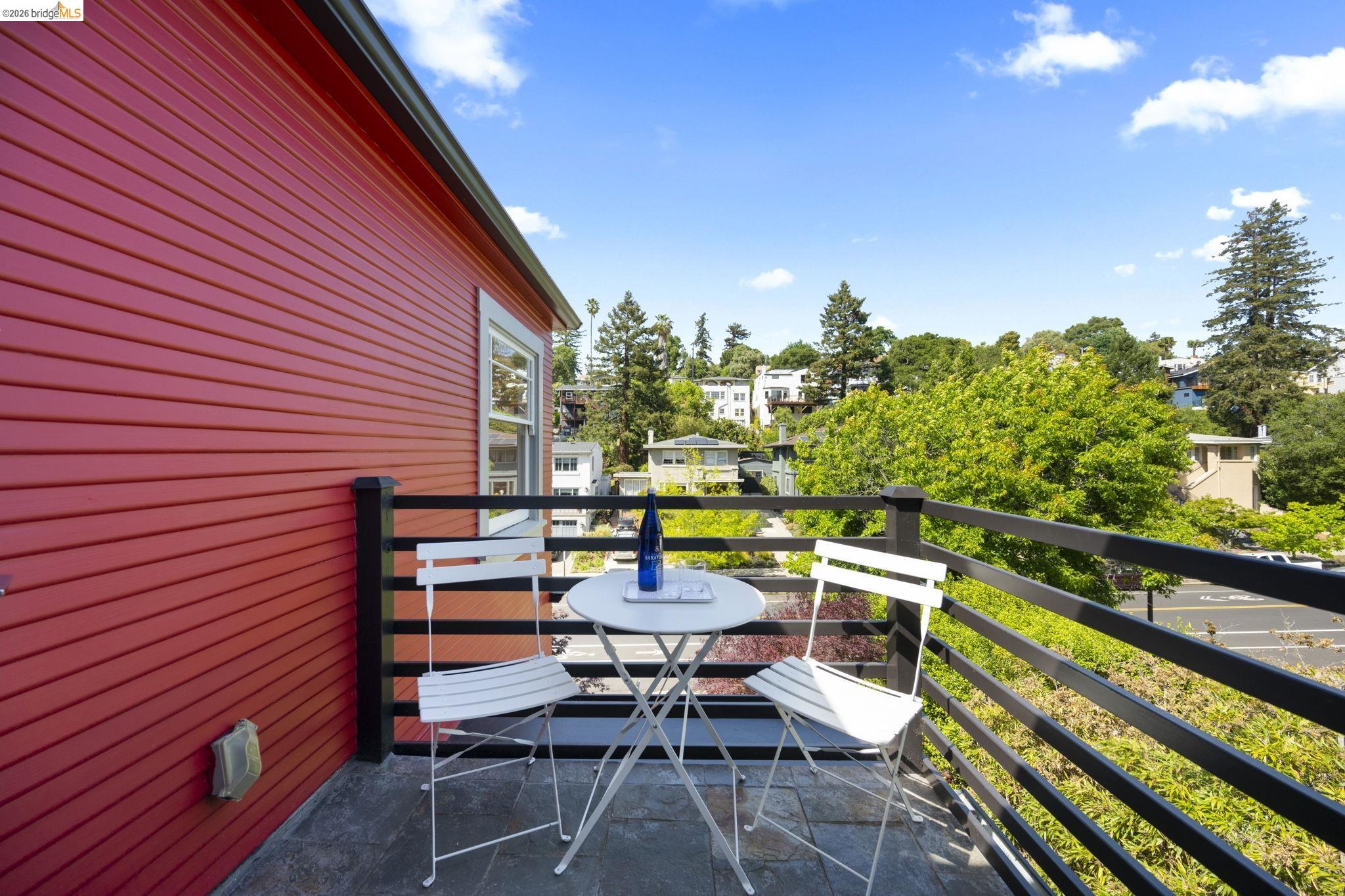 683 Mandana Blvd., Oakland, CA, 94610