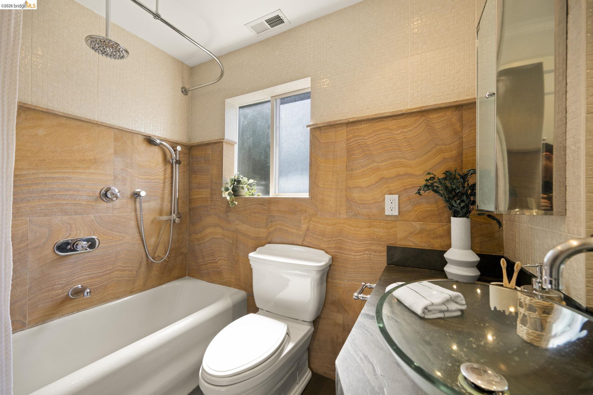 683 Mandana Blvd., Oakland, CA, 94610