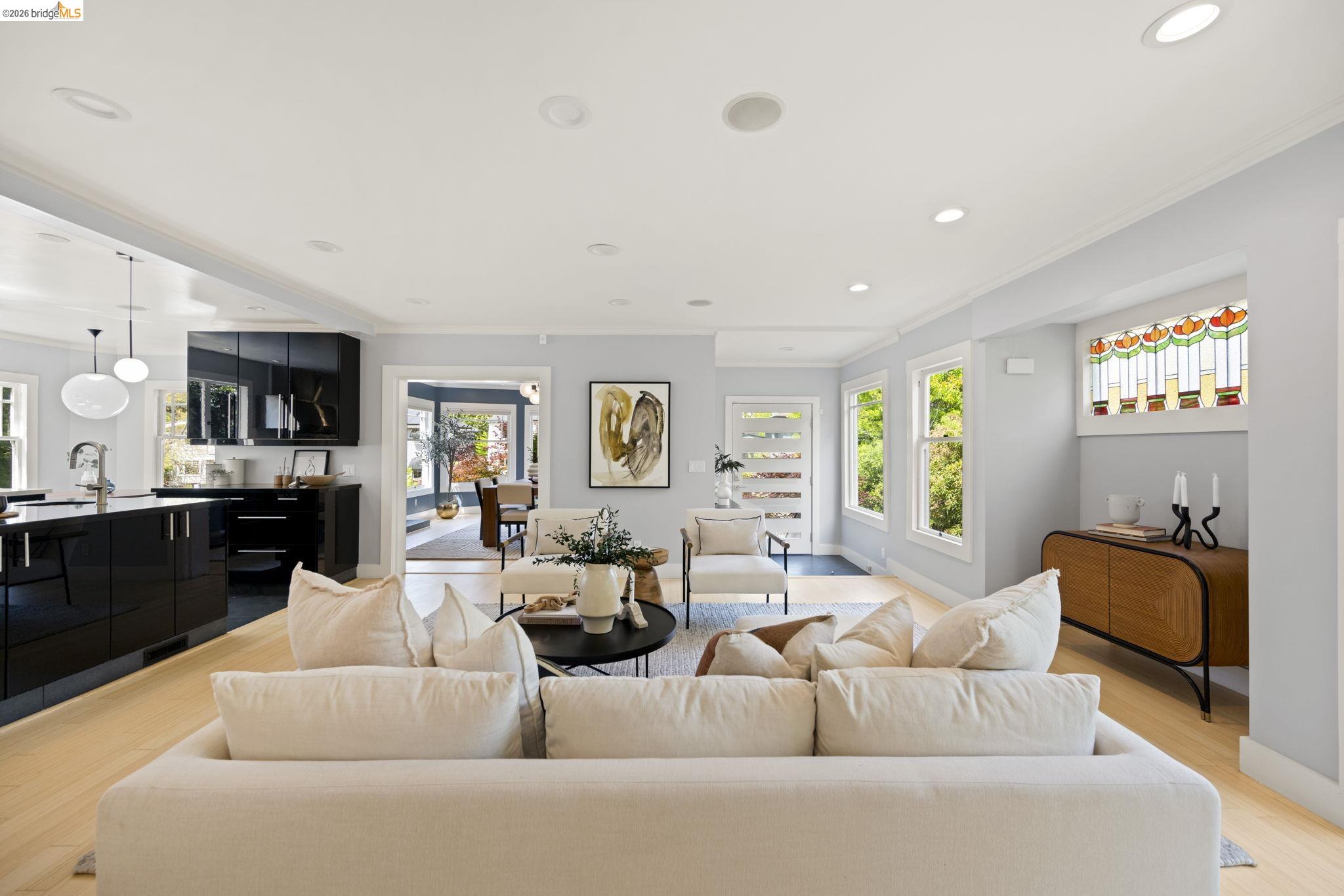 683 Mandana Blvd., Oakland, CA, 94610