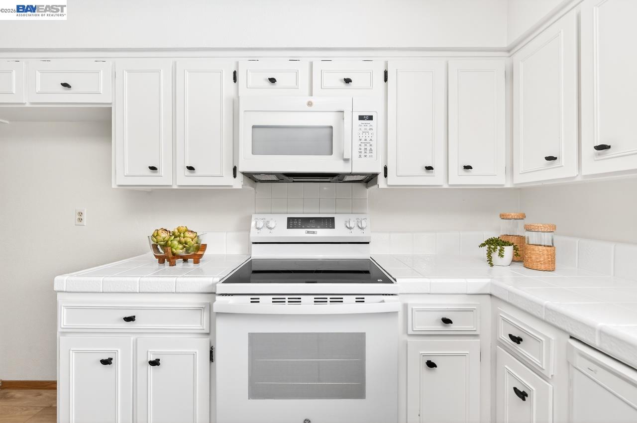 Detail Gallery Image 12 of 38 For 7449 Muirwood Ct, Pleasanton,  CA 94588 - 3 Beds | 2 Baths