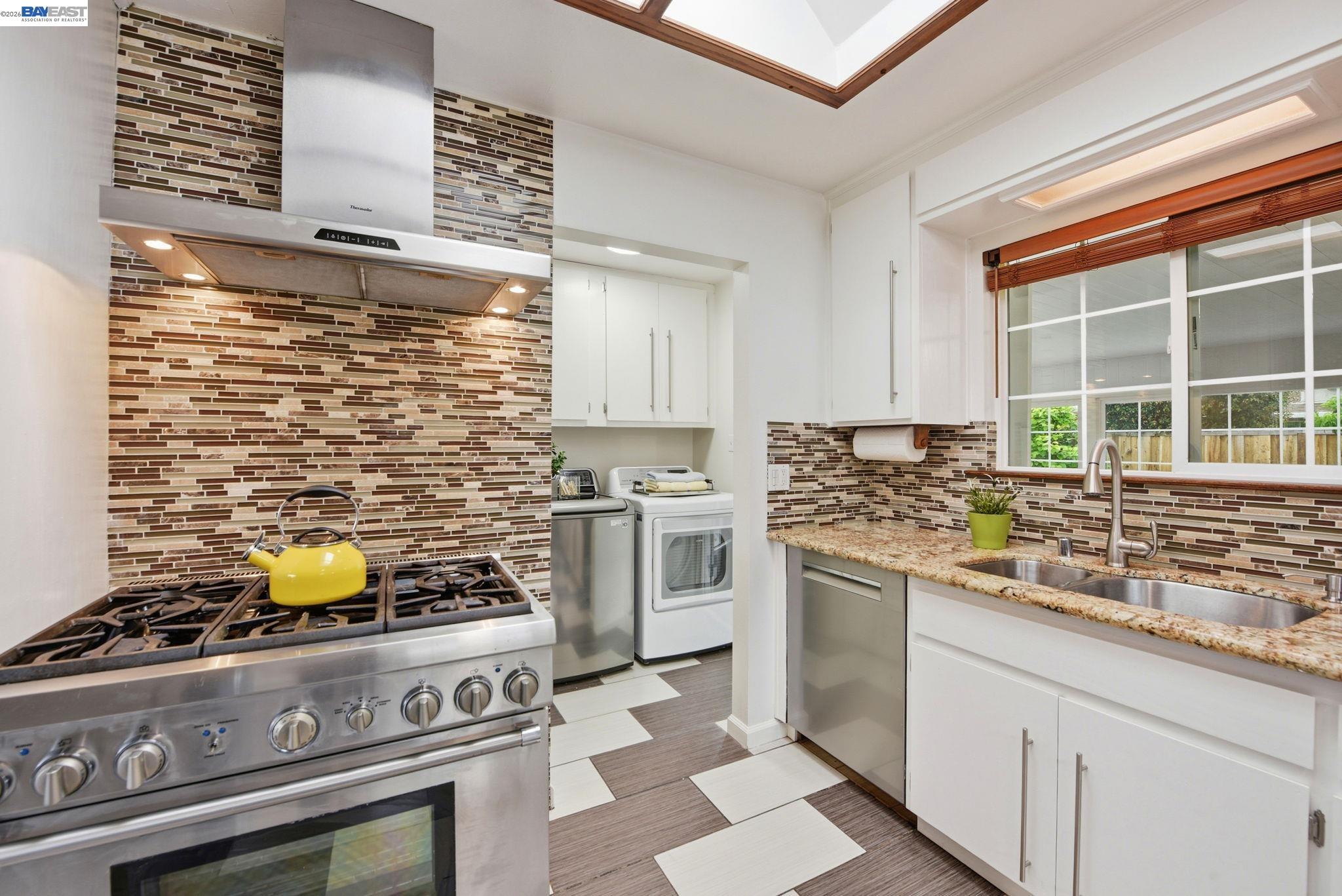 Detail Gallery Image 9 of 71 For 36005 Rosewood Dr, Newark,  CA 94560 - 3 Beds | 2 Baths