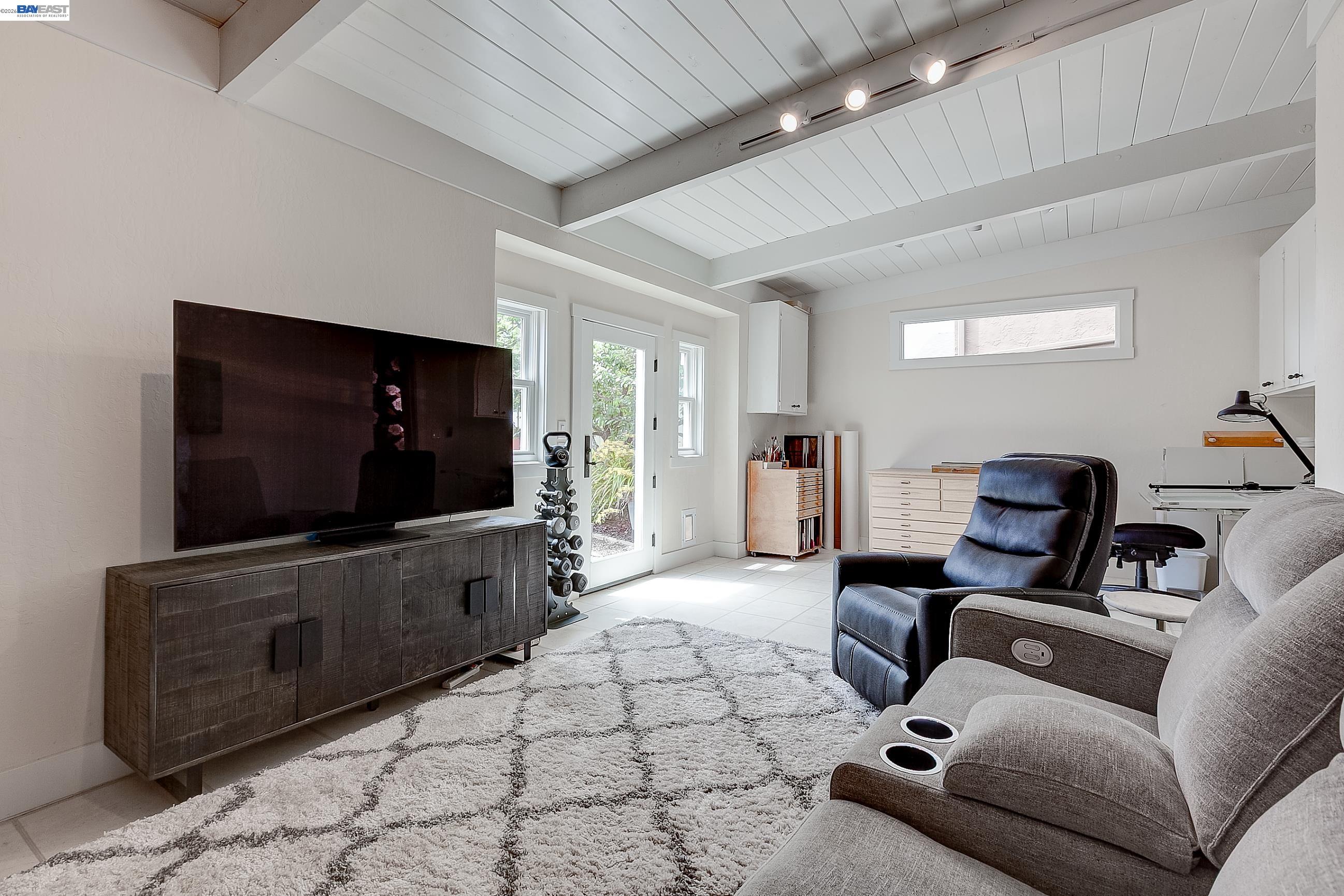 Detail Gallery Image 28 of 51 For 1428 Abbey Ave, San Leandro,  CA 94579 - 3 Beds | 2/1 Baths