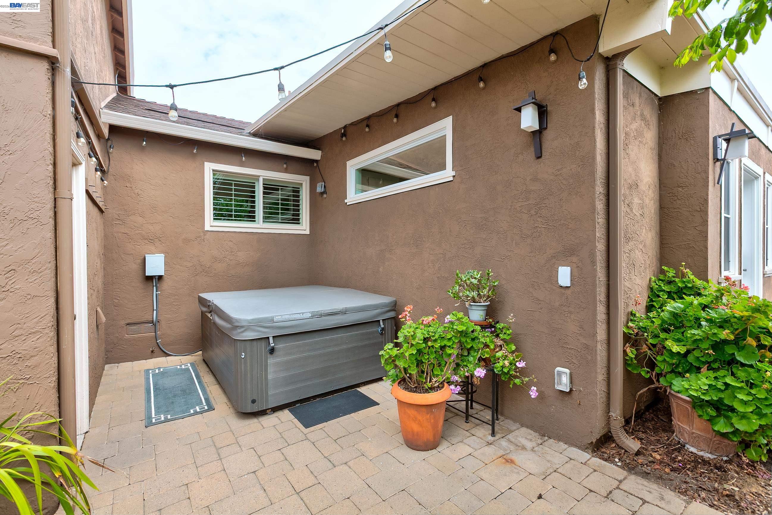 Detail Gallery Image 44 of 51 For 1428 Abbey Ave, San Leandro,  CA 94579 - 3 Beds | 2/1 Baths