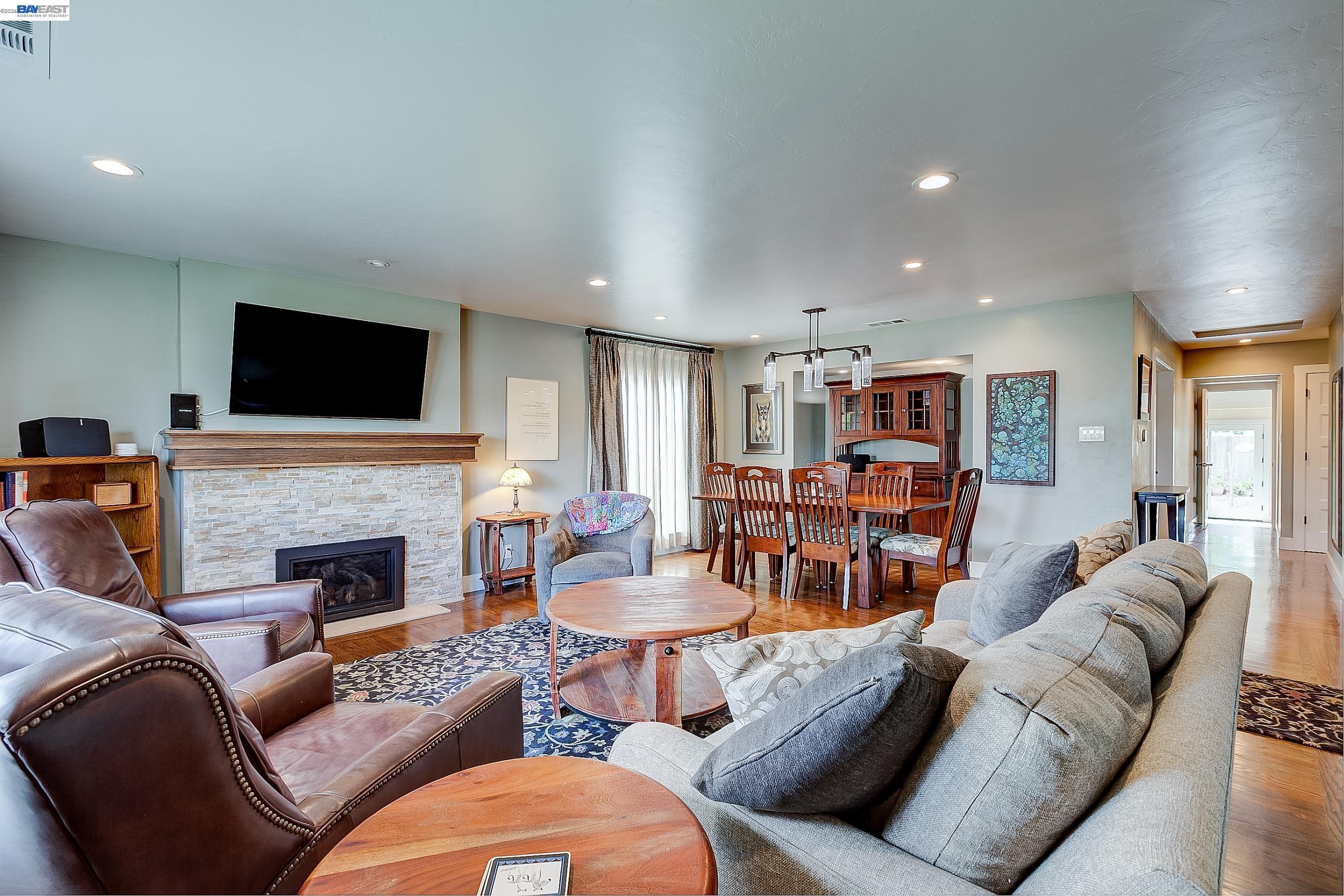 Detail Gallery Image 9 of 51 For 1428 Abbey Ave, San Leandro,  CA 94579 - 3 Beds | 2/1 Baths