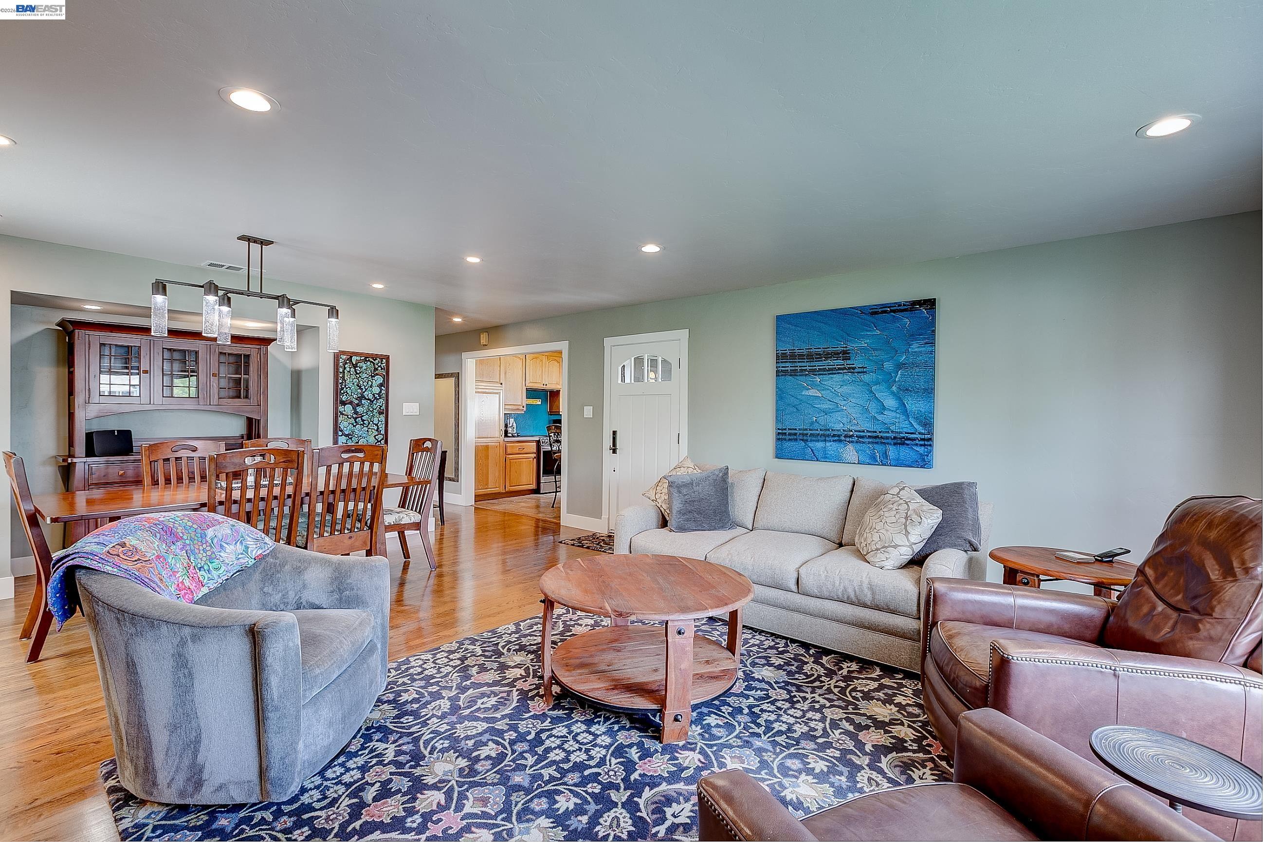 Detail Gallery Image 10 of 51 For 1428 Abbey Ave, San Leandro,  CA 94579 - 3 Beds | 2/1 Baths