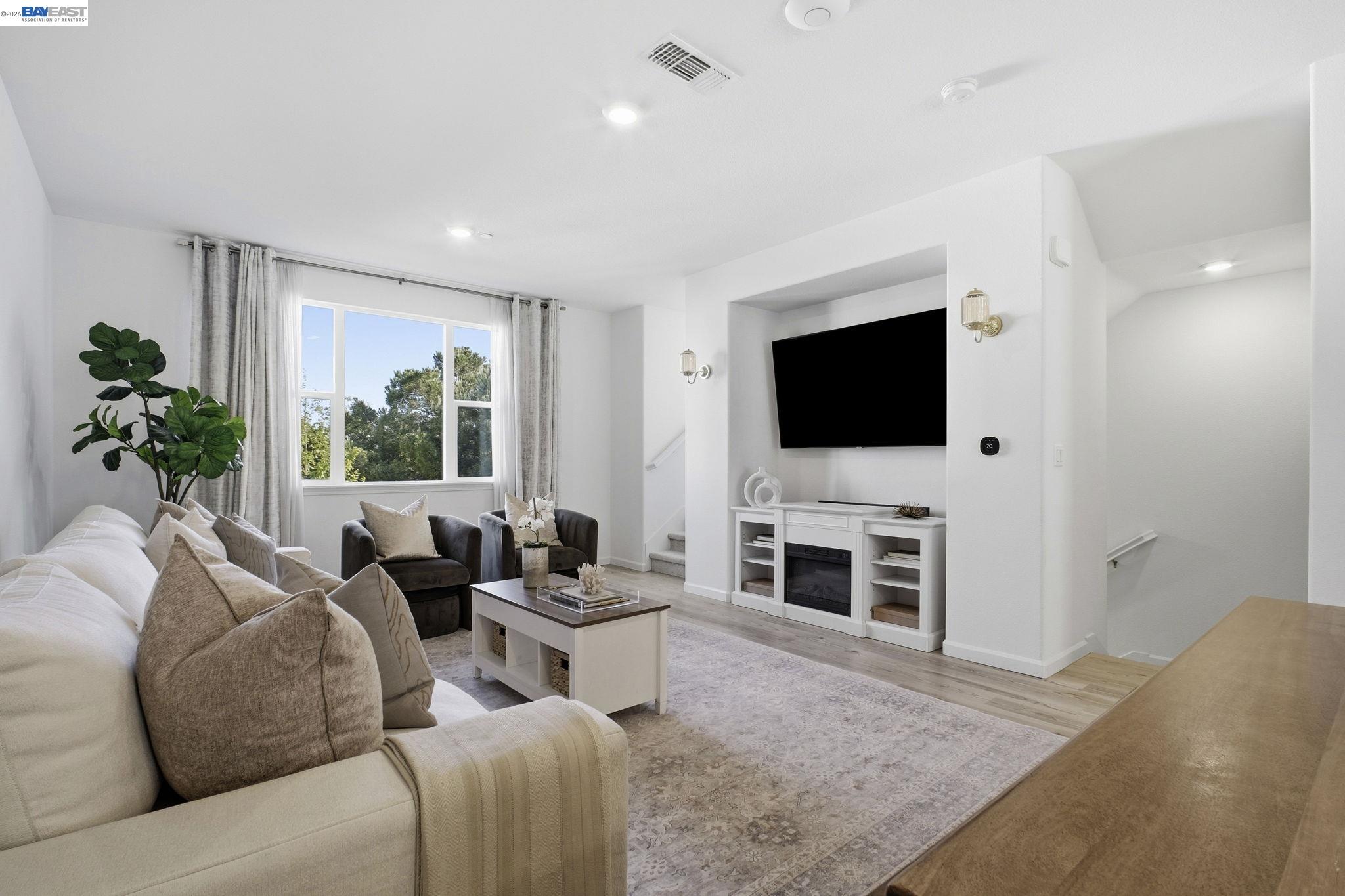 Front Image Thumbnail for BE41131312