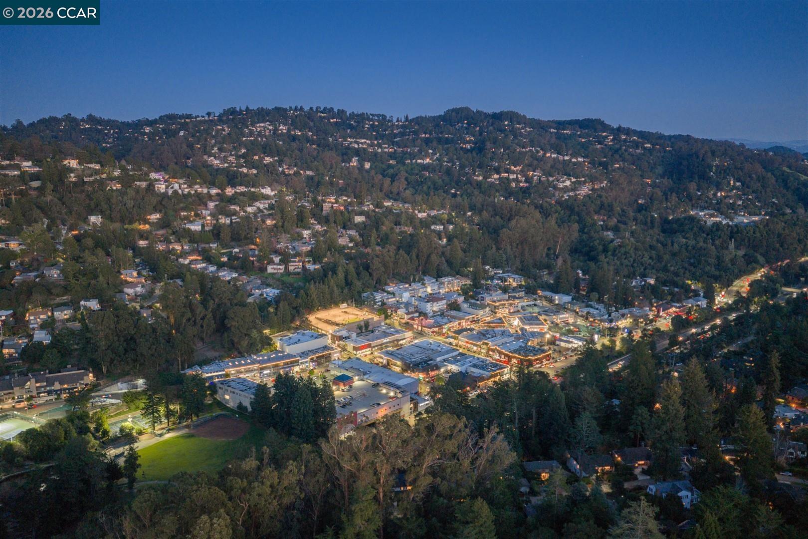 Detail Gallery Image 42 of 43 For 6555 Saroni Dr, Oakland,  CA 94611 - 3 Beds | 2 Baths