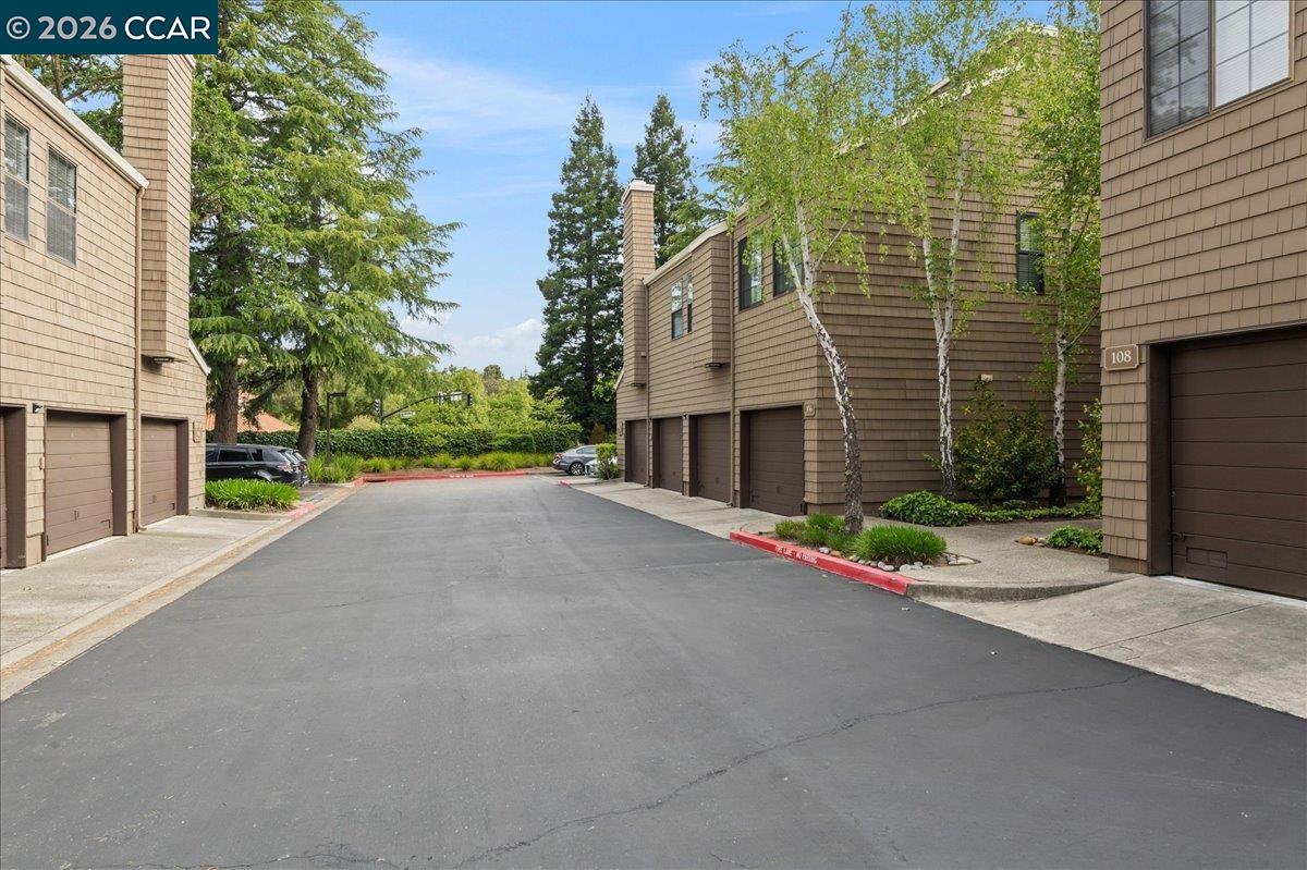 Detail Gallery Image 23 of 33 For 106 Copper Ridge Rd, San Ramon,  CA 94582 - 2 Beds | 2/1 Baths