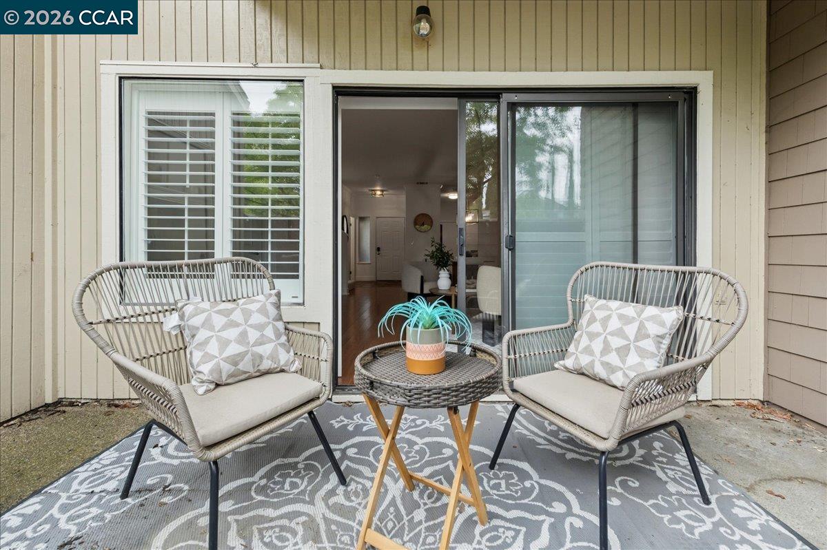 Detail Gallery Image 5 of 33 For 106 Copper Ridge Rd, San Ramon,  CA 94582 - 2 Beds | 2/1 Baths