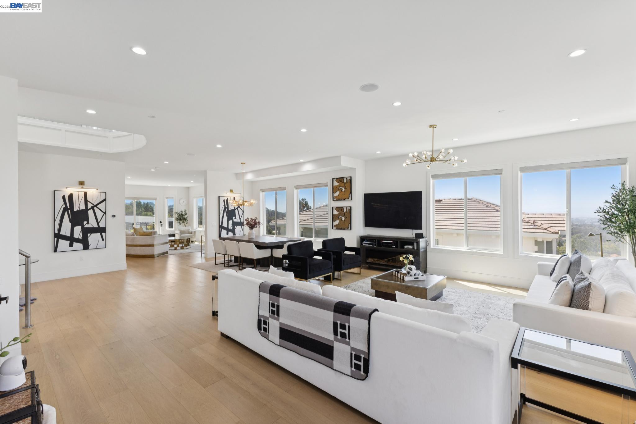 Detail Gallery Image 6 of 60 For 3606 Sarita St, Hayward,  CA 94542 - 4 Beds | 4/1 Baths