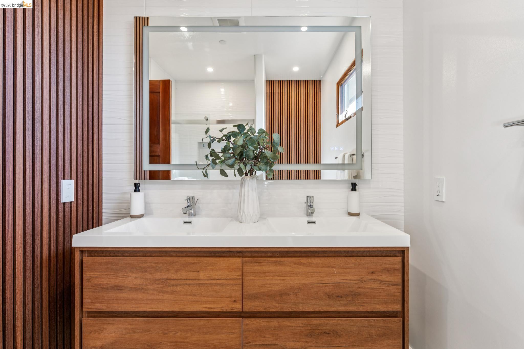 13454 Campus Dr, Oakland CA 94619 — photo 55