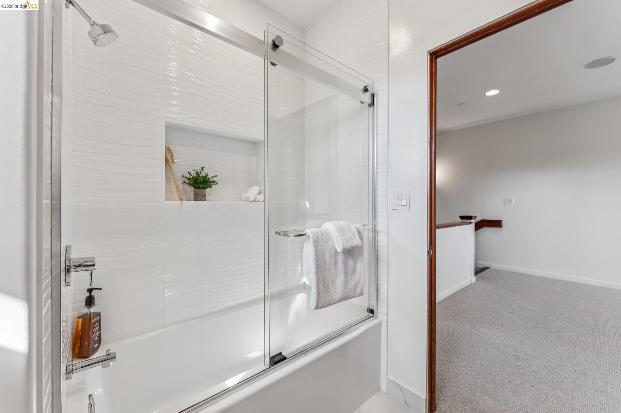 13454 Campus Dr, Oakland CA 94619 — photo 57