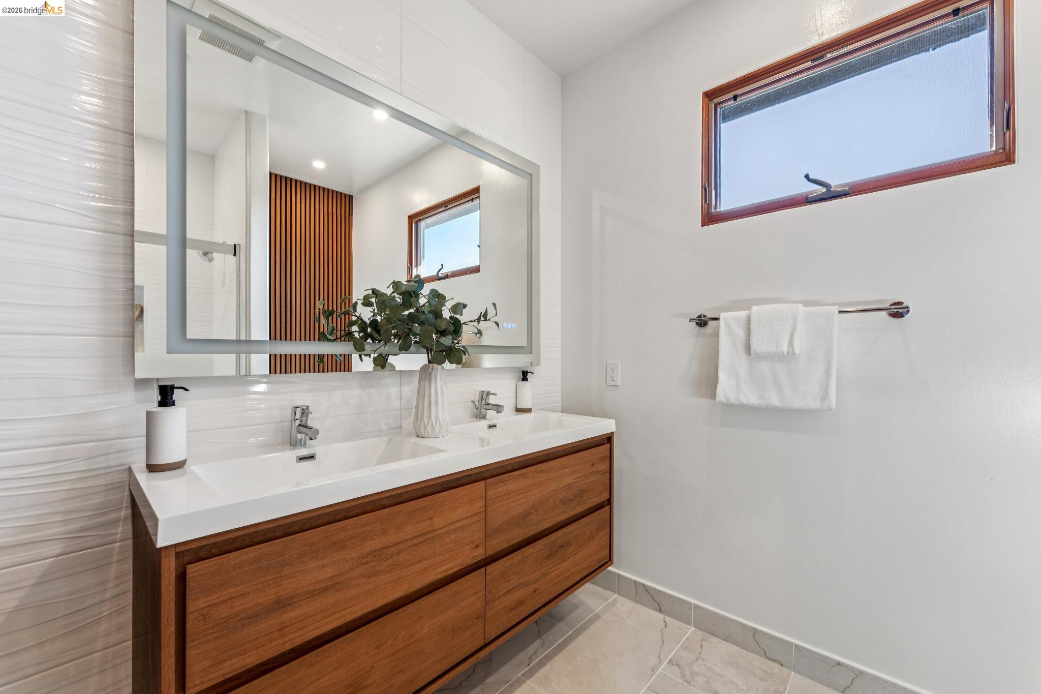 13454 Campus Dr, Oakland CA 94619 — photo 68