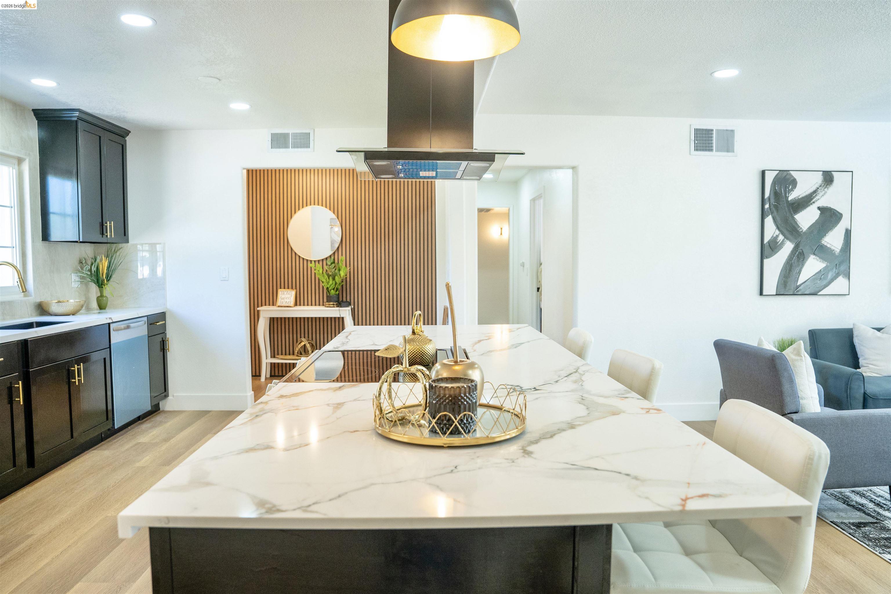 Detail Gallery Image 8 of 32 For 352 Terri Dr, Atwater,  CA 95301 - 3 Beds | 2/1 Baths