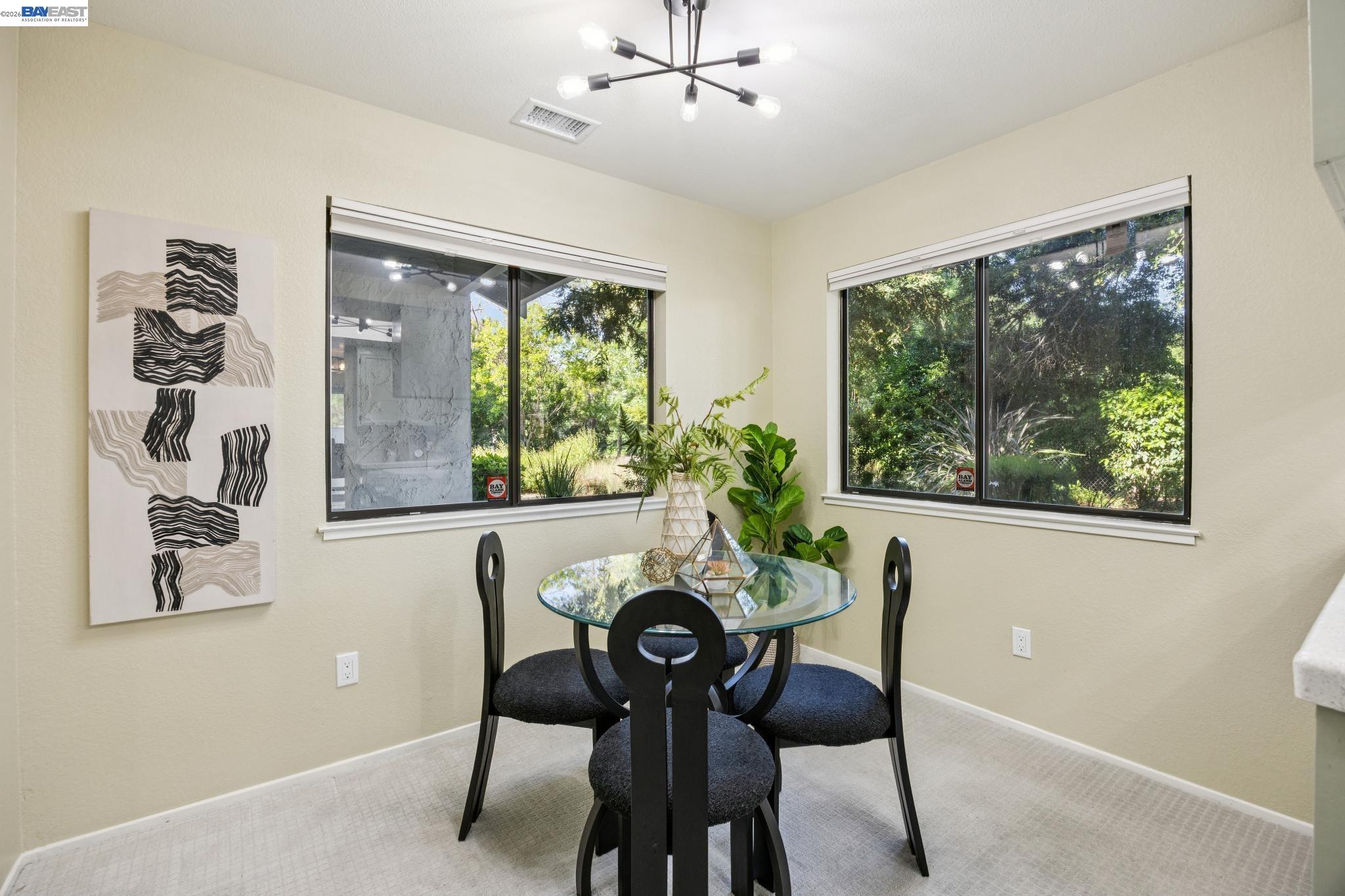 Detail Gallery Image 20 of 45 For 4926 Red Creek Dr, San Jose,  CA 95136 - 3 Beds | 2/1 Baths