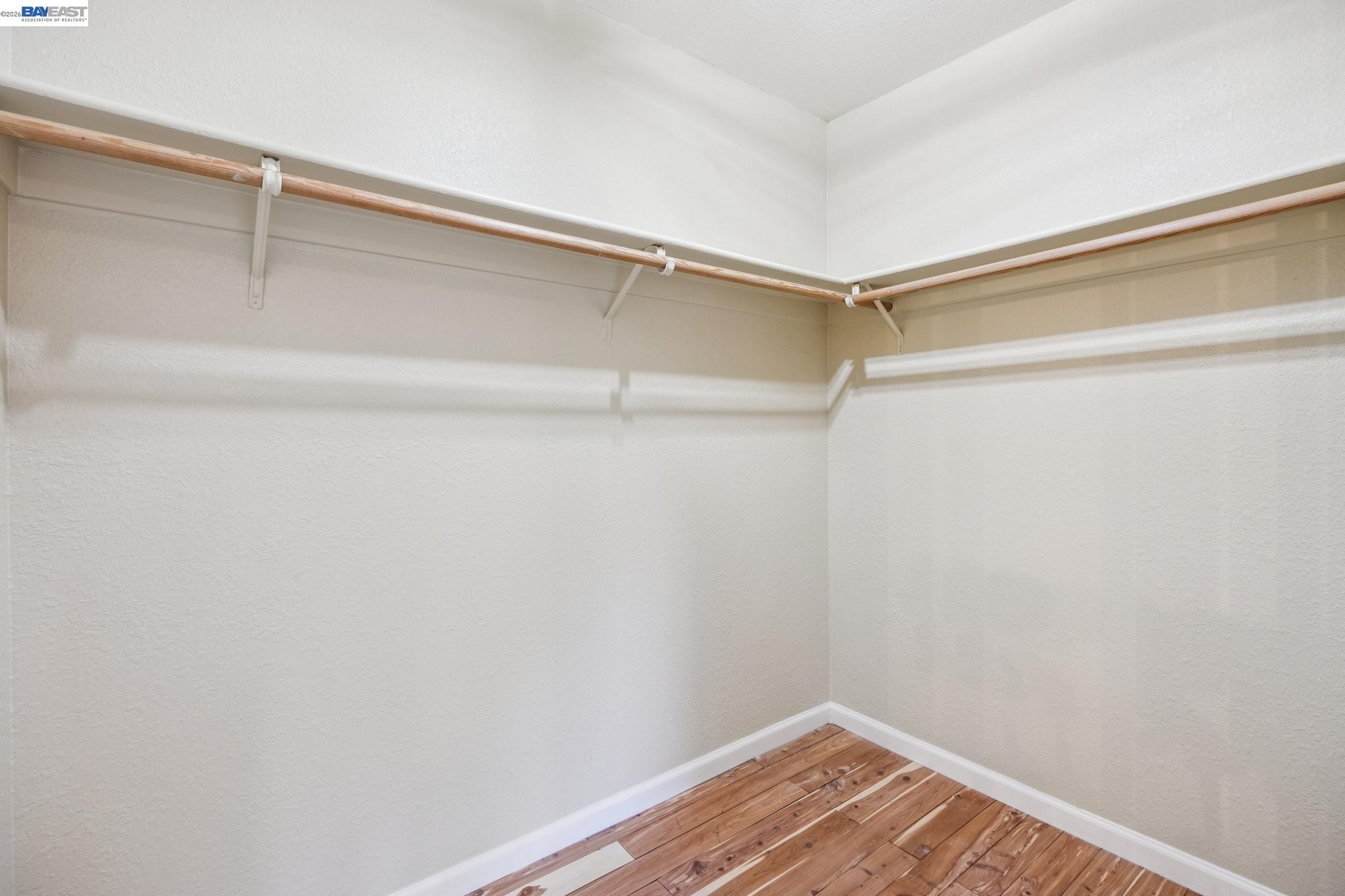 Detail Gallery Image 30 of 45 For 4926 Red Creek Dr, San Jose,  CA 95136 - 3 Beds | 2/1 Baths