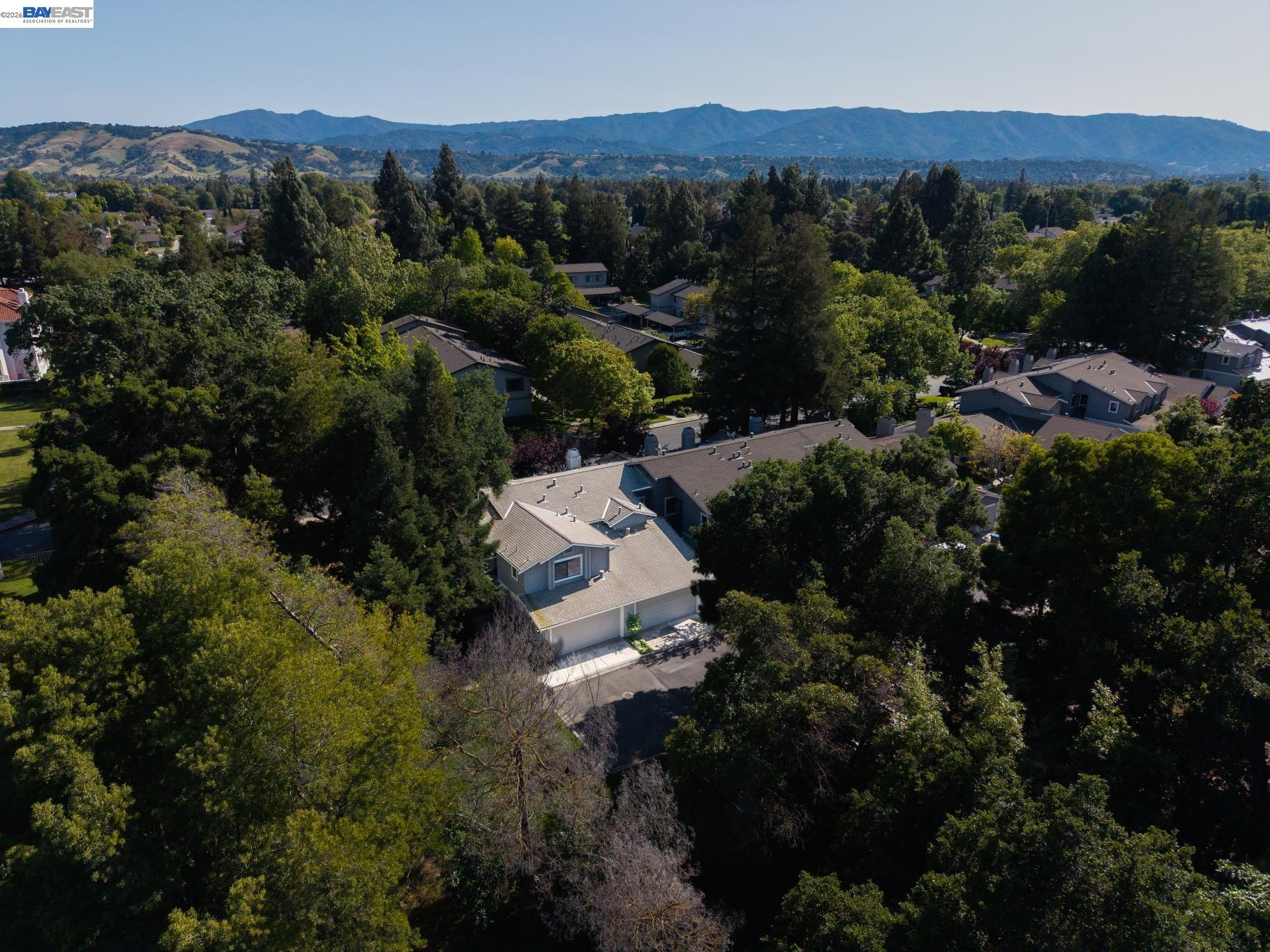 Detail Gallery Image 43 of 45 For 4926 Red Creek Dr, San Jose,  CA 95136 - 3 Beds | 2/1 Baths