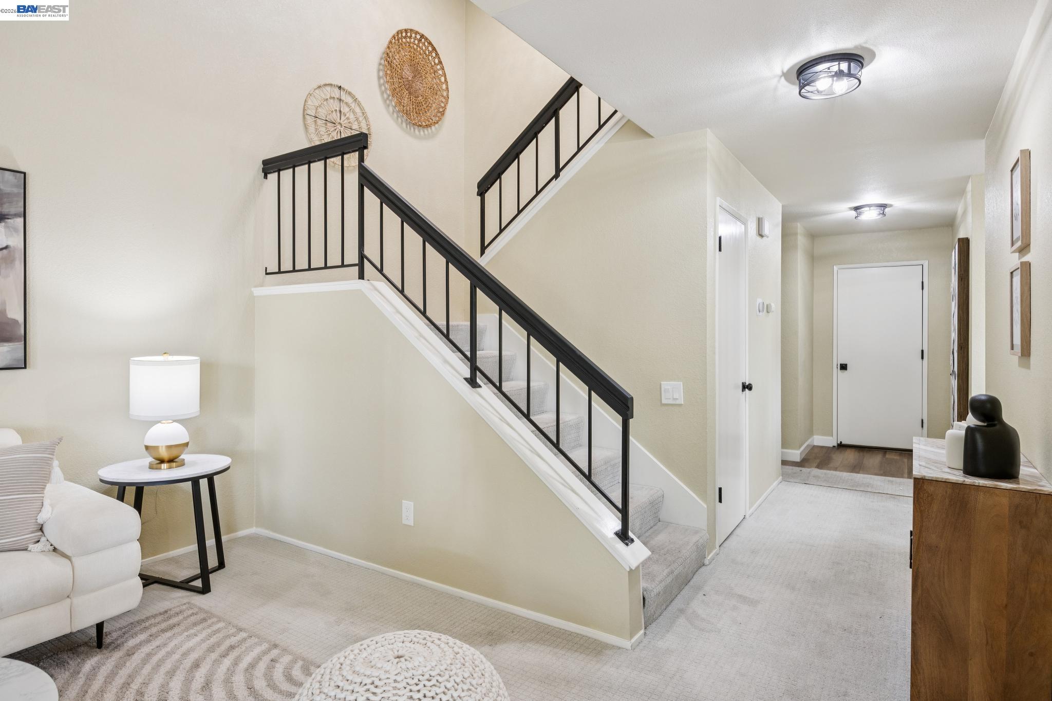 Detail Gallery Image 7 of 45 For 4926 Red Creek Dr, San Jose,  CA 95136 - 3 Beds | 2/1 Baths