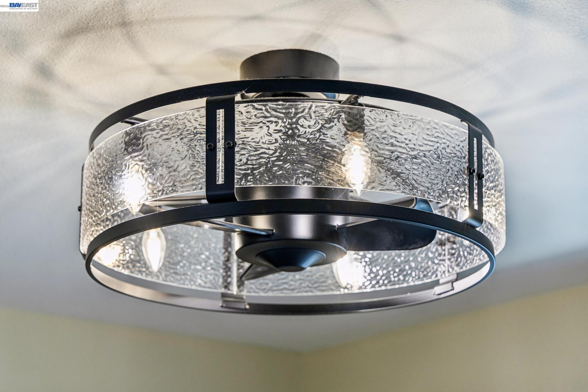 Detail Gallery Image 9 of 45 For 4926 Red Creek Dr, San Jose,  CA 95136 - 3 Beds | 2/1 Baths